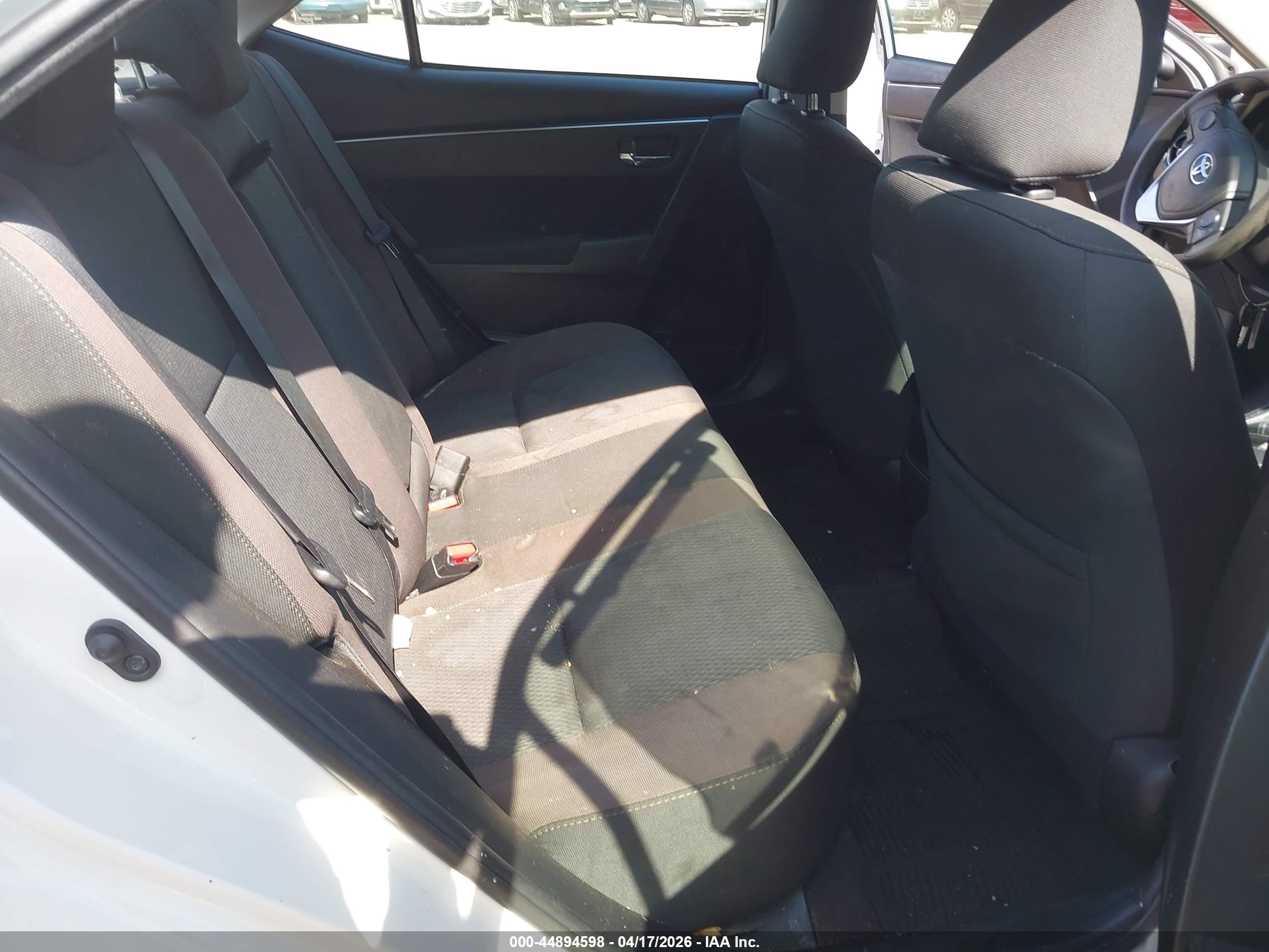 TOYOTA COROLLA image 8