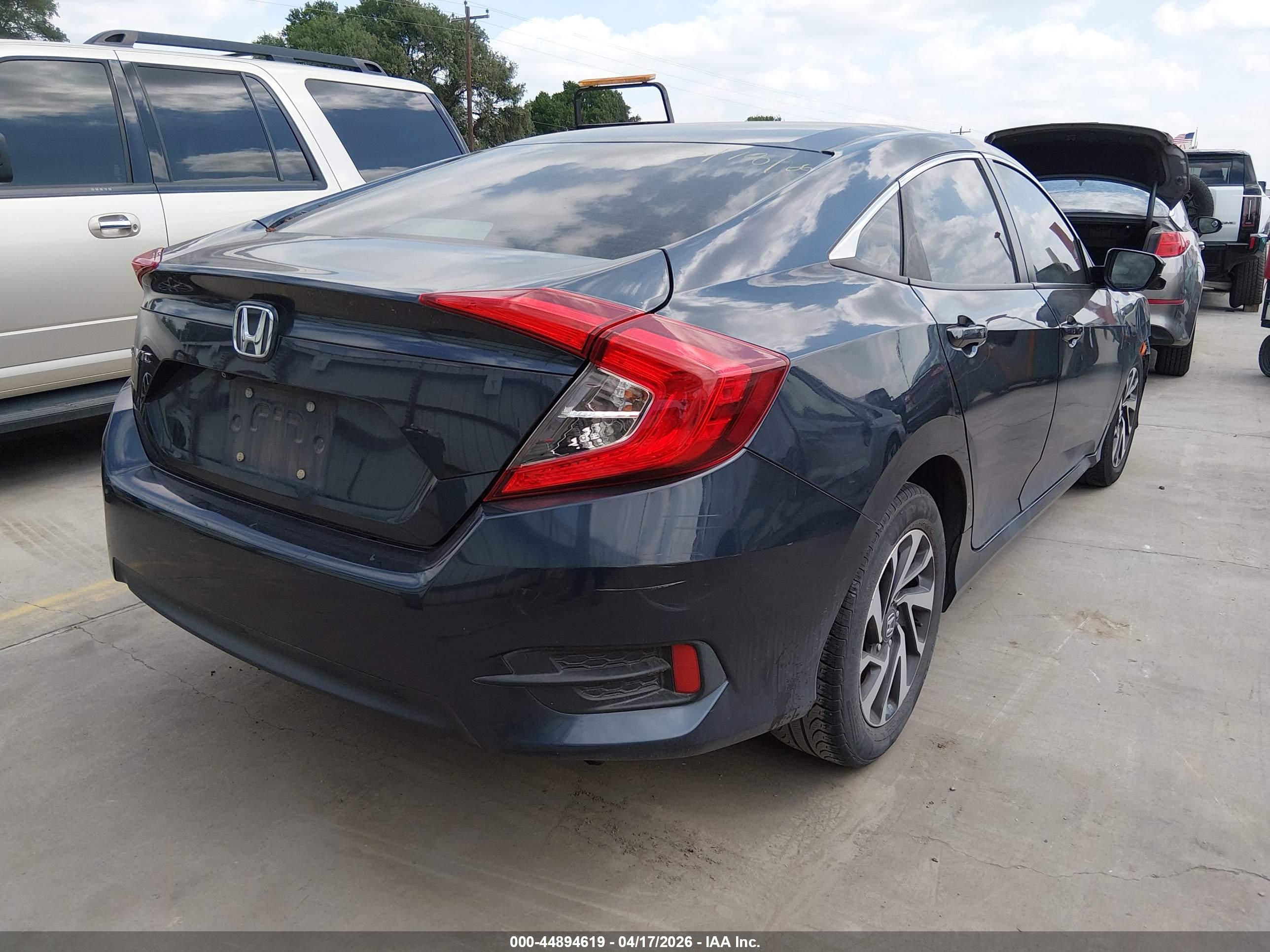 HONDA CIVIC image 4