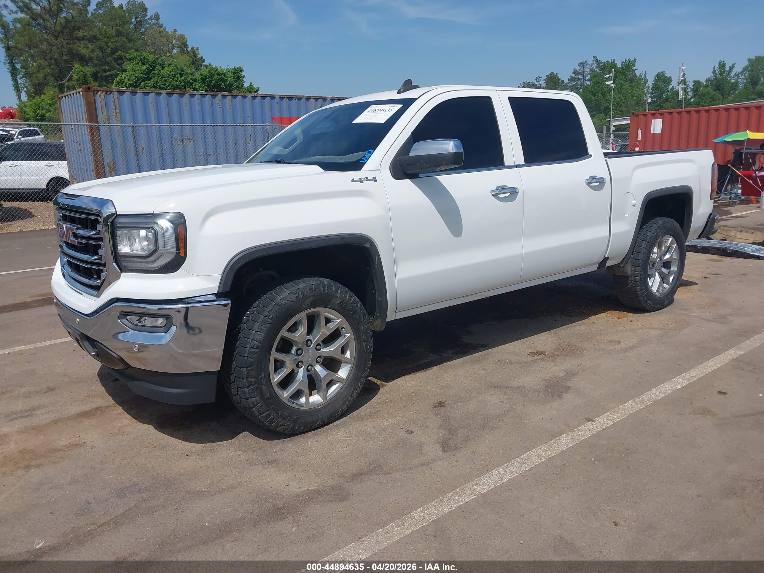 GMC SIERRA image 2