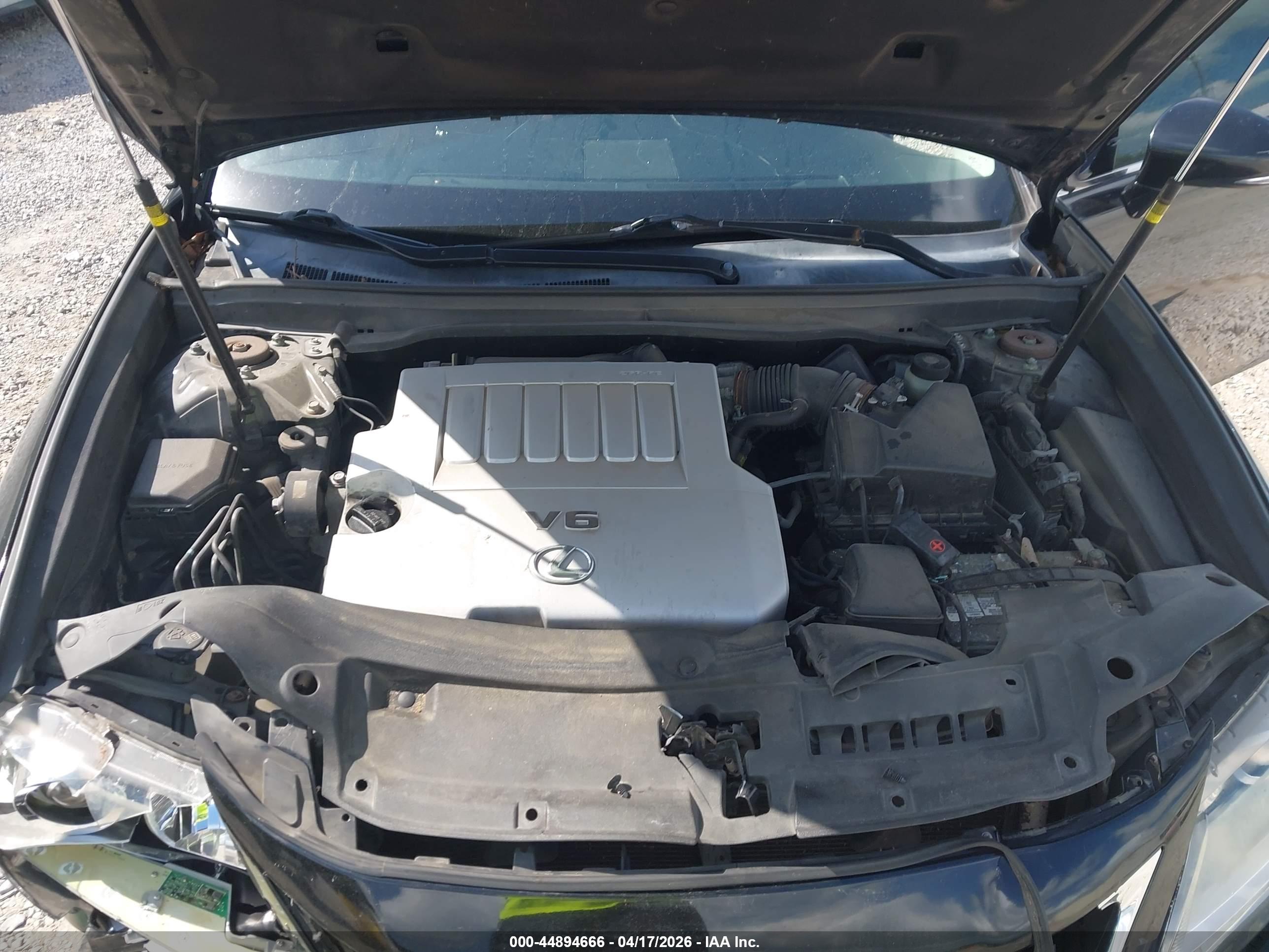 LEXUS ES image 10