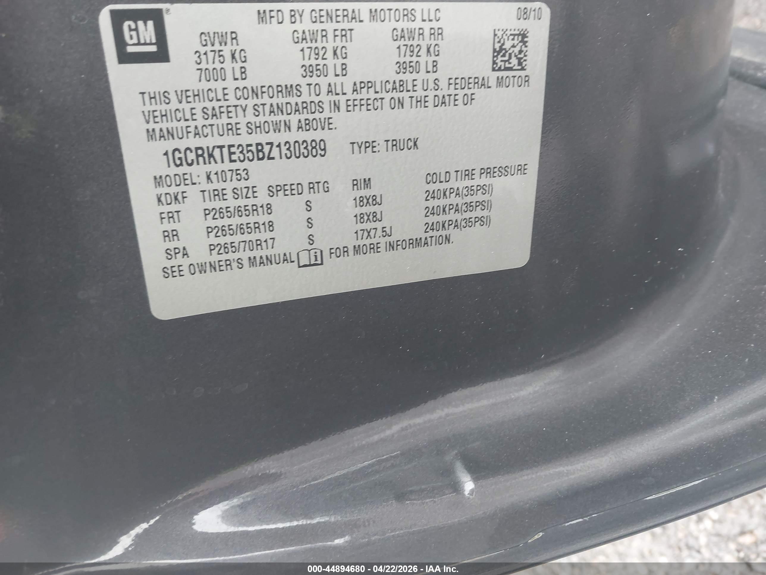 CHEVROLET SILVERADO image 9