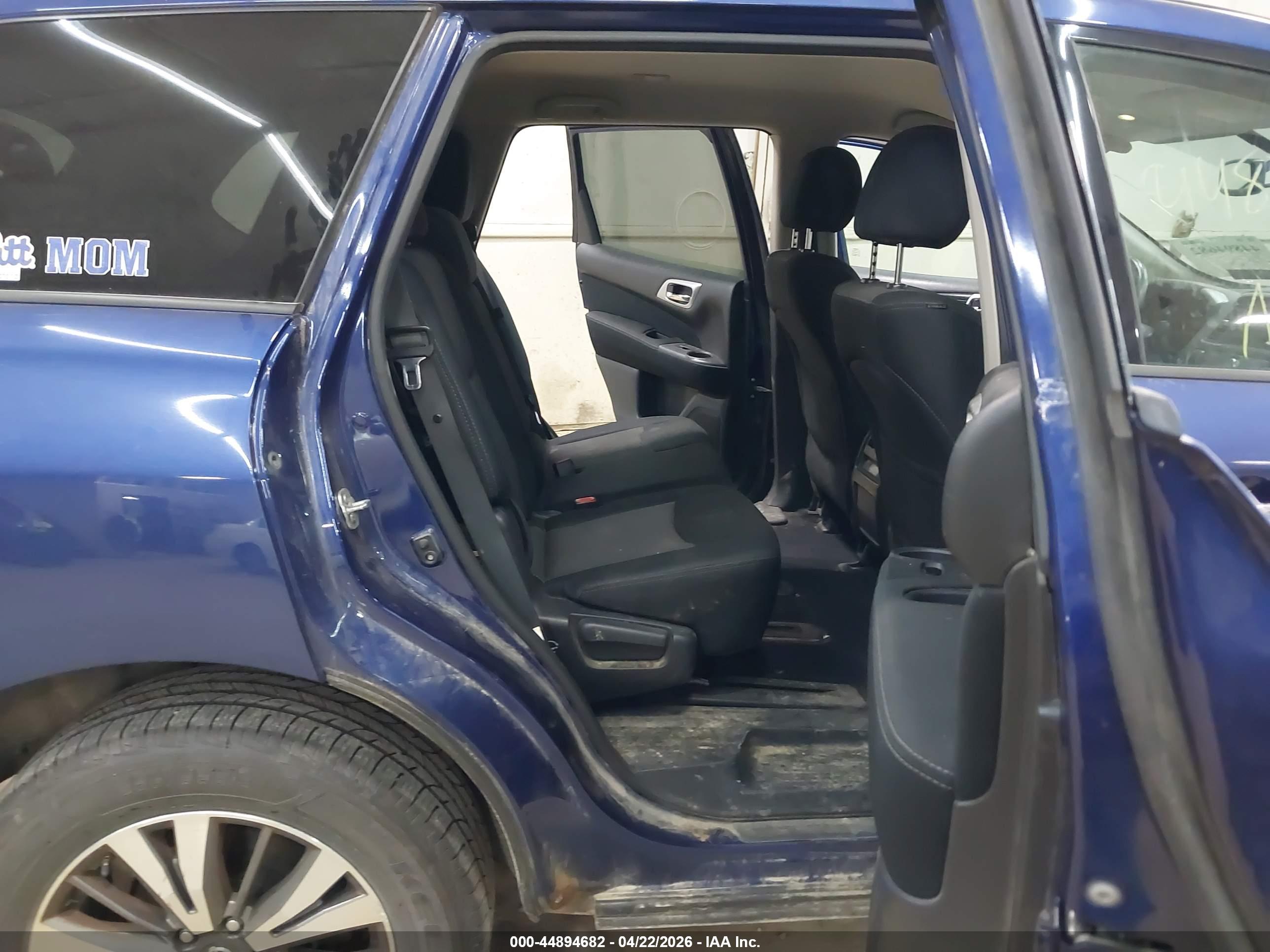 NISSAN PATHFINDER image 8