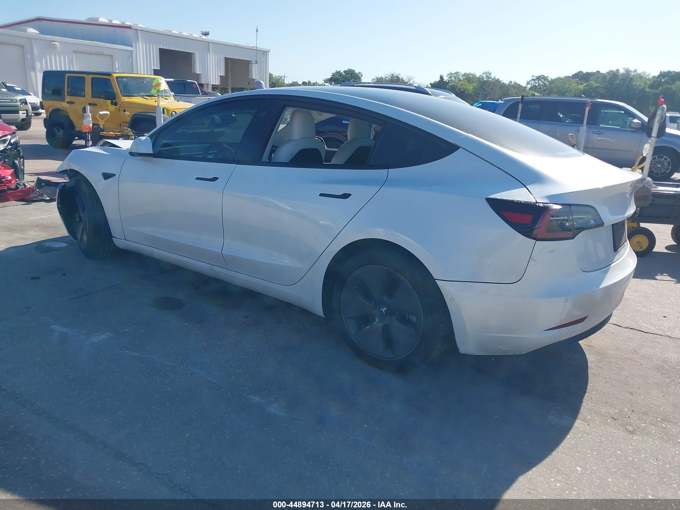 TESLA MODEL image 3