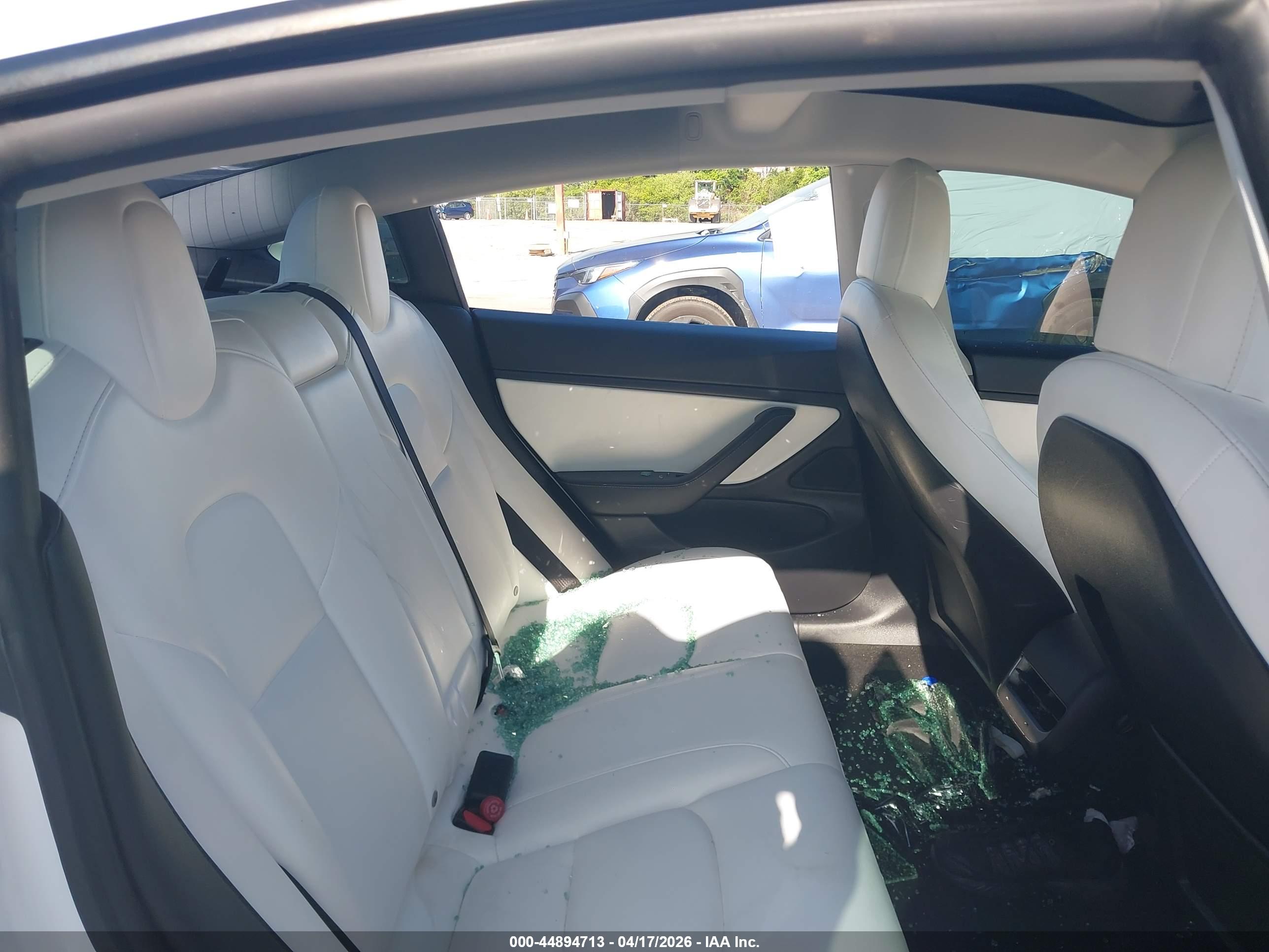TESLA MODEL image 8