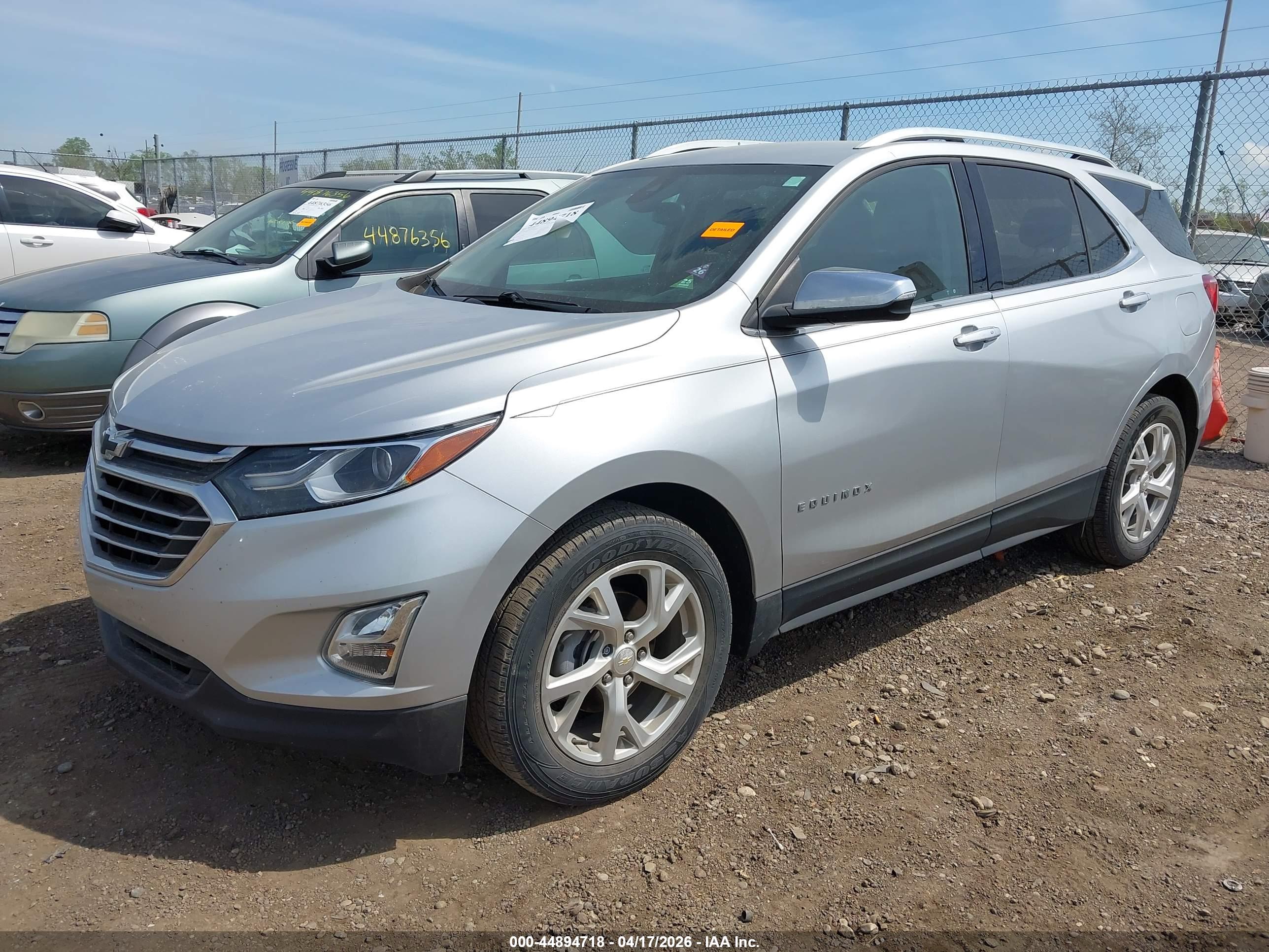 CHEVROLET EQUINOX image 2
