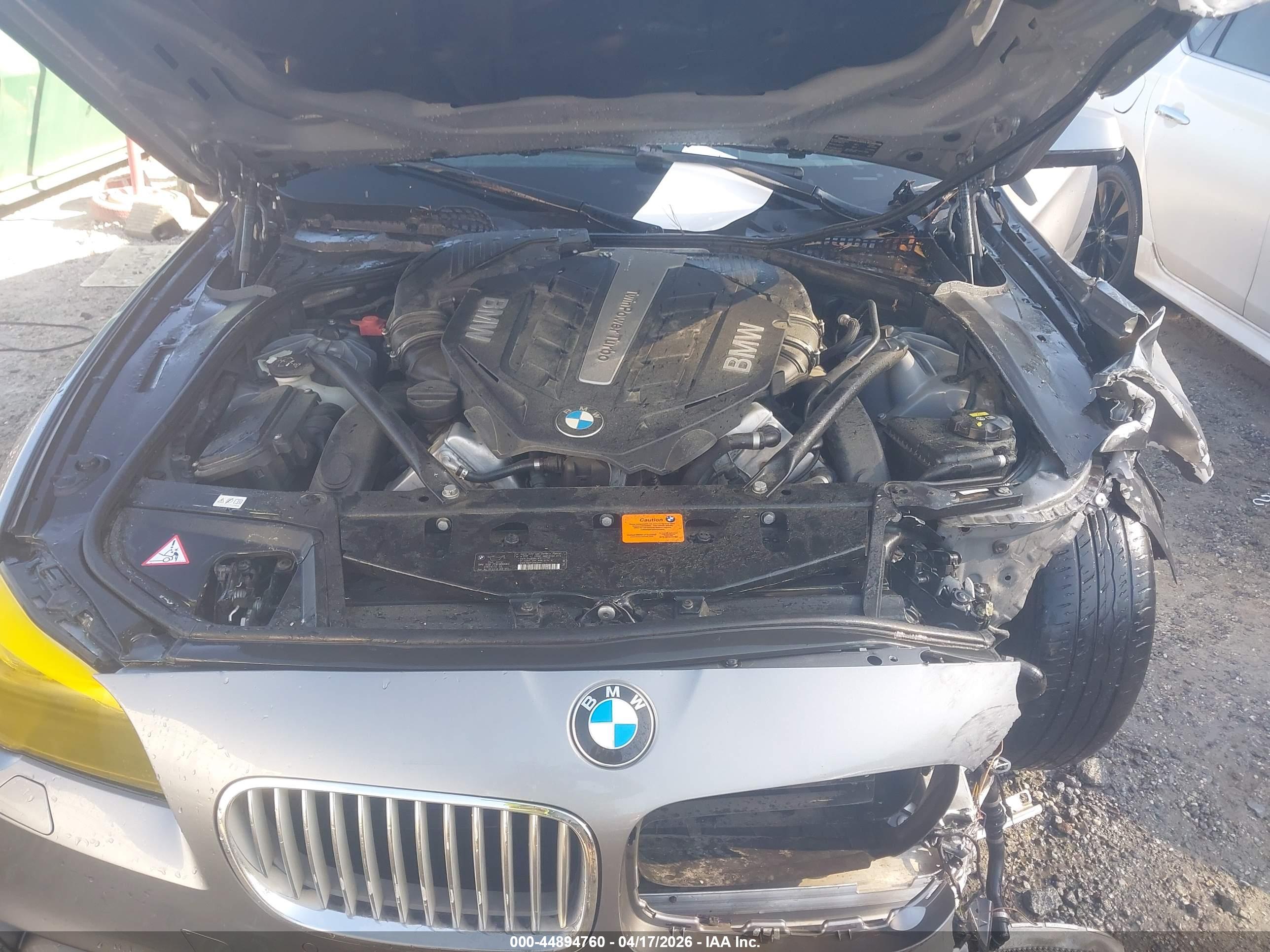 BMW 550I image 10