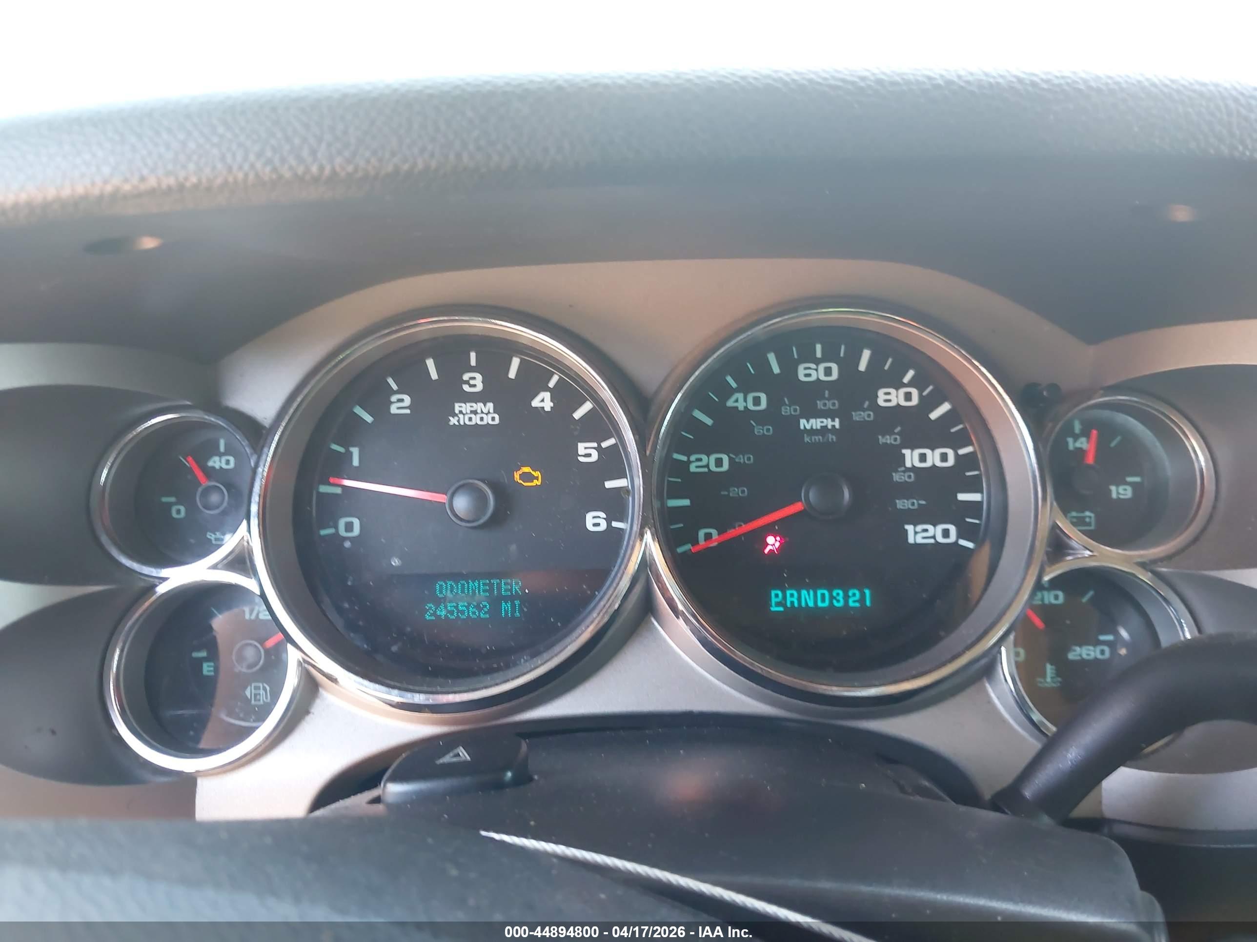 CHEVROLET SILVERADO image 7