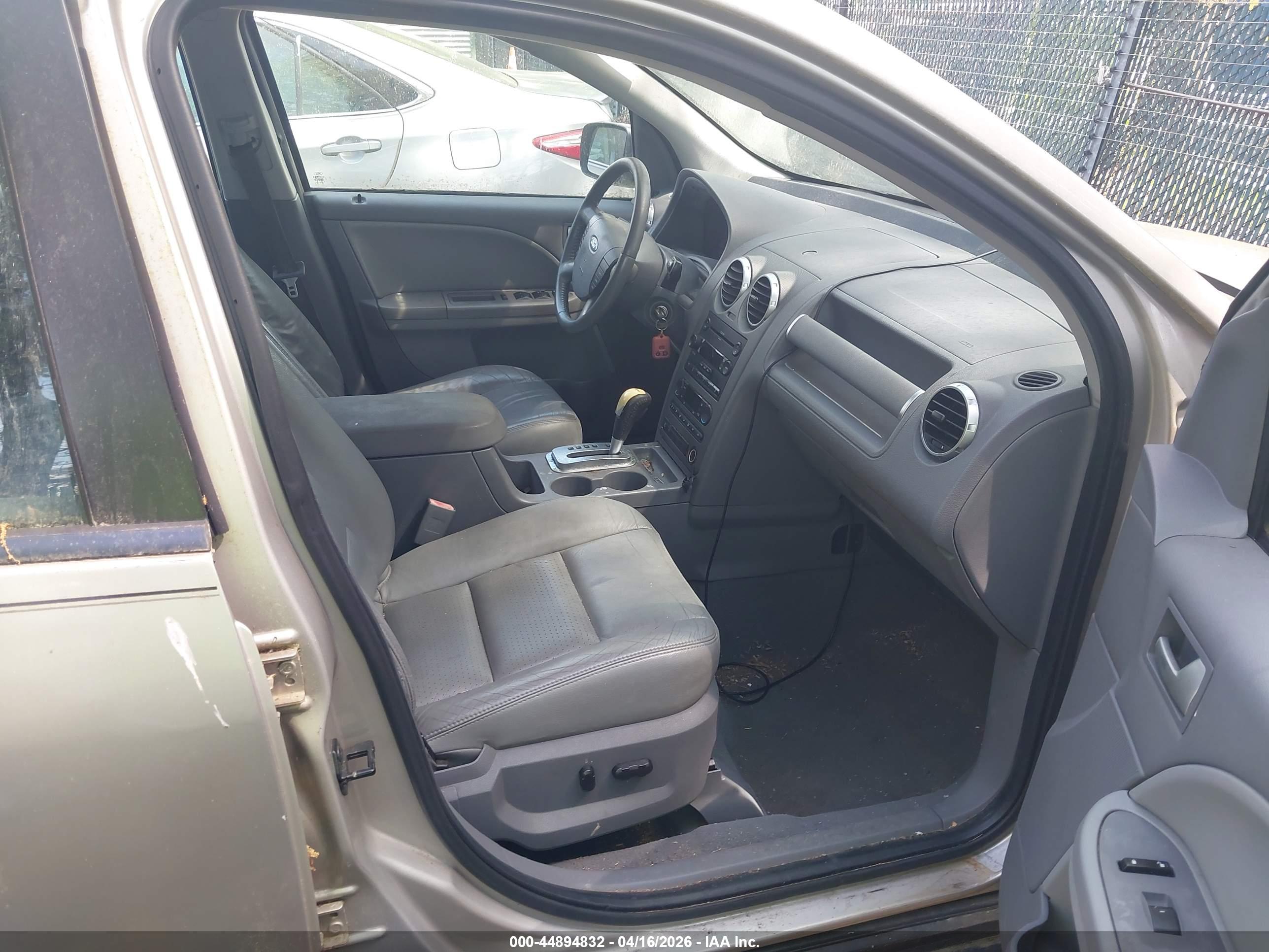 FORD FREESTYLE image 5