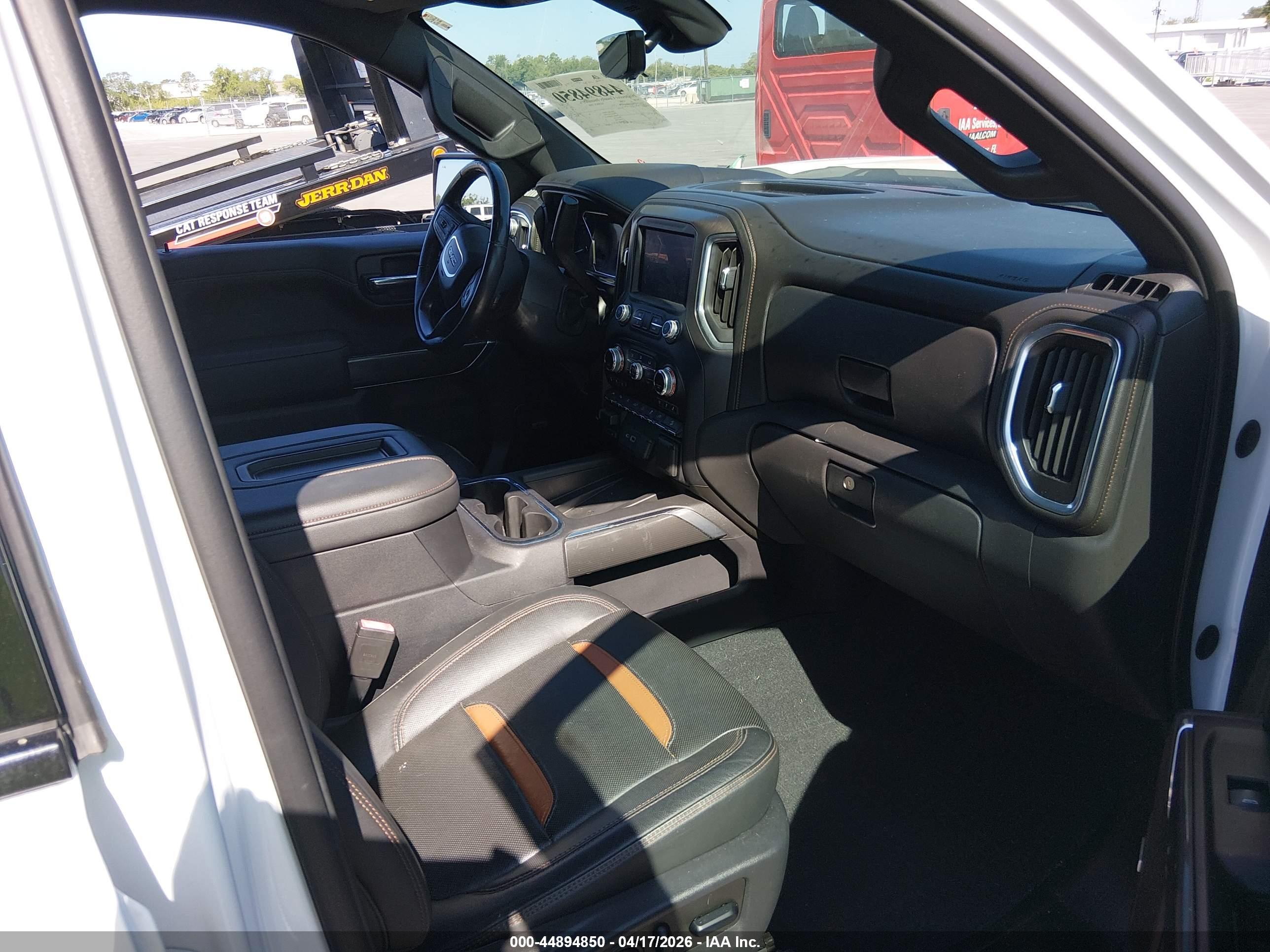 GMC SIERRA image 5