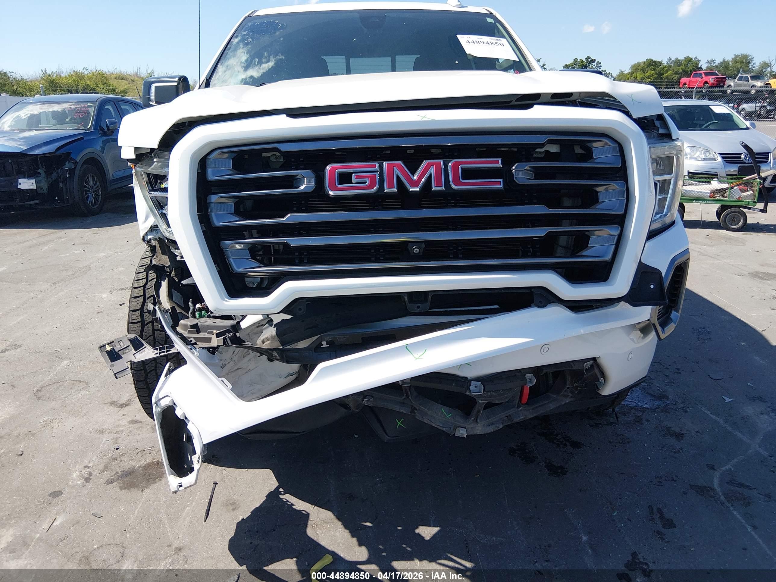 GMC SIERRA image 6