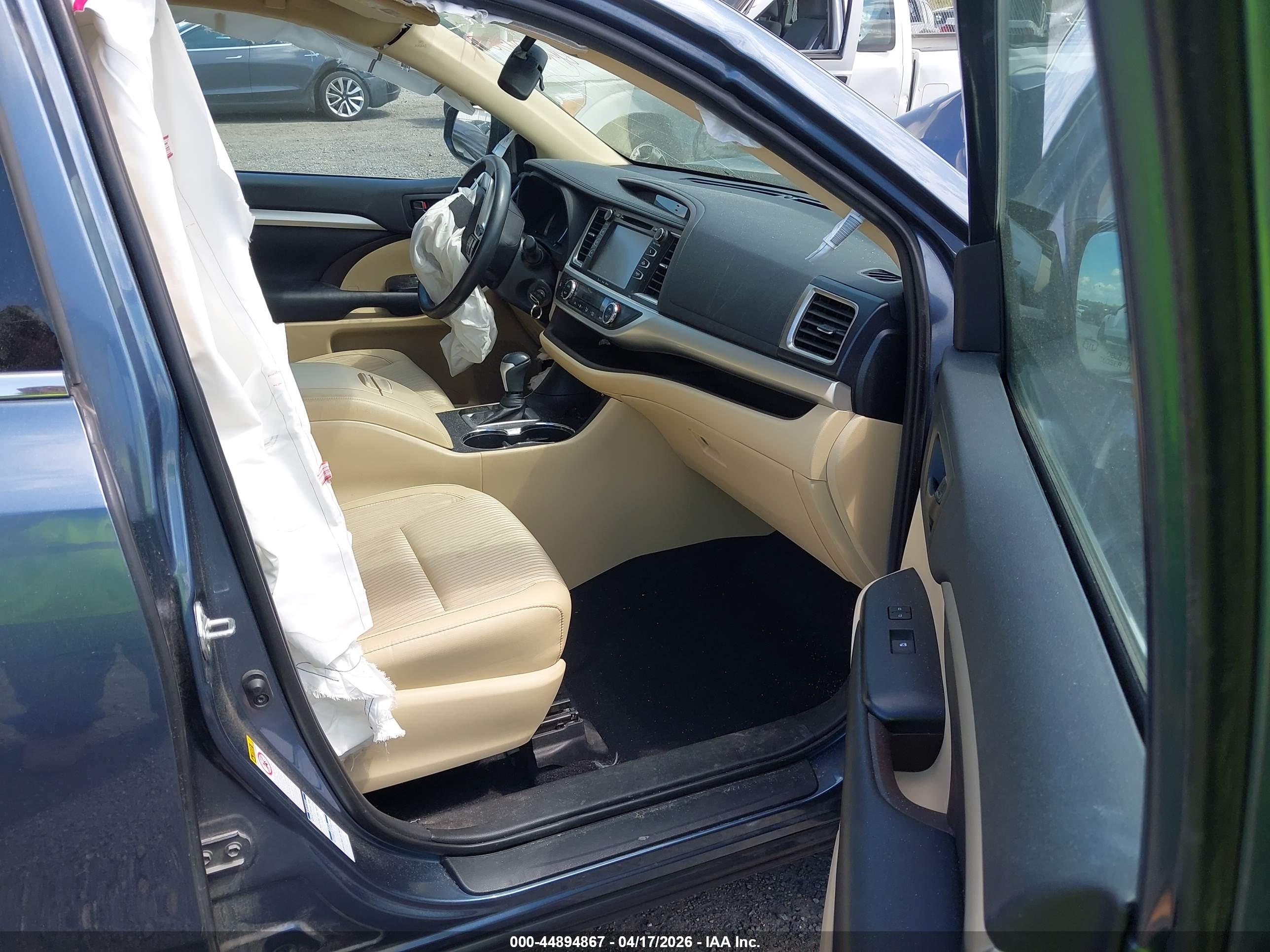 TOYOTA HIGHLANDER image 5