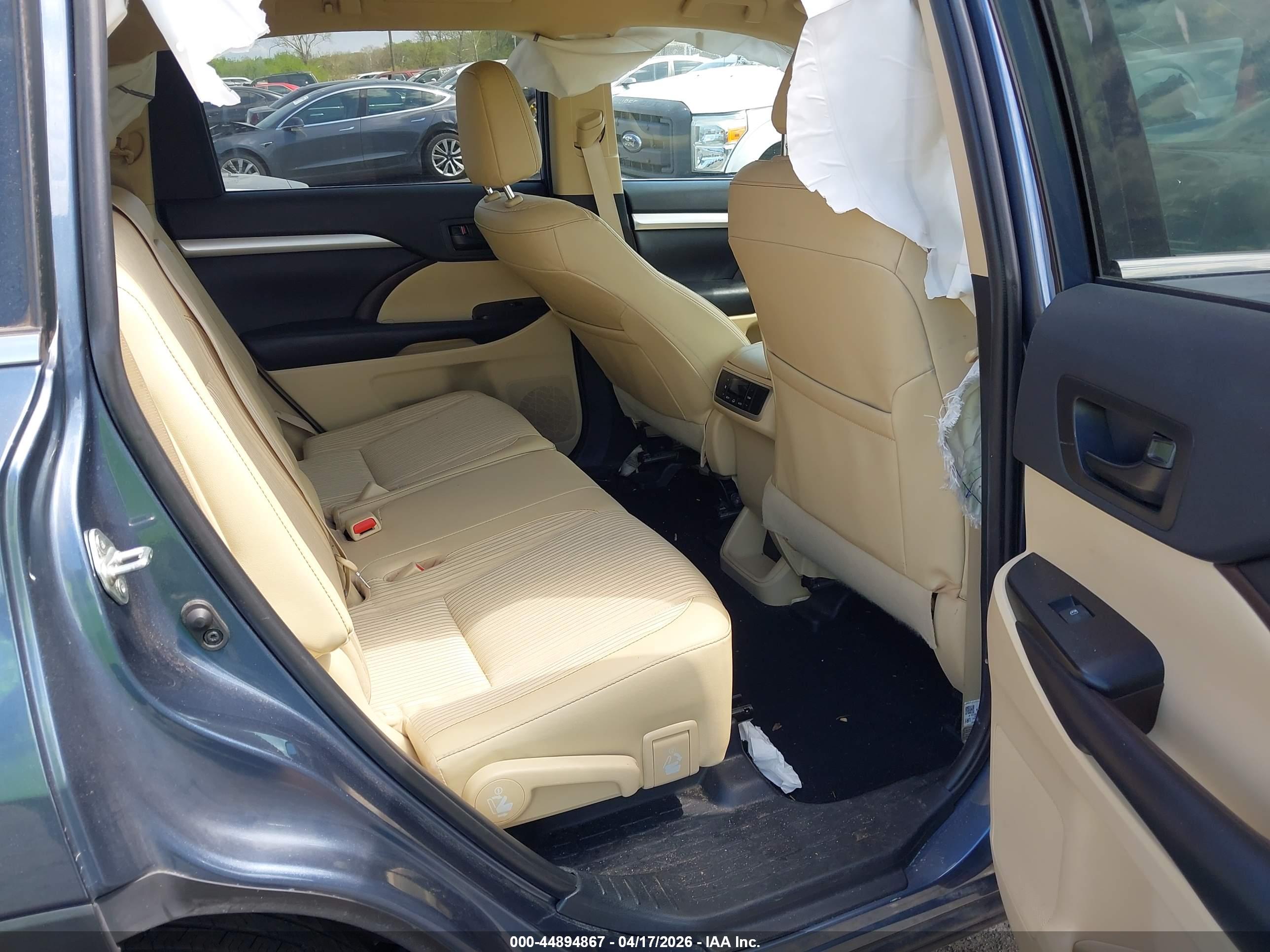 TOYOTA HIGHLANDER image 8