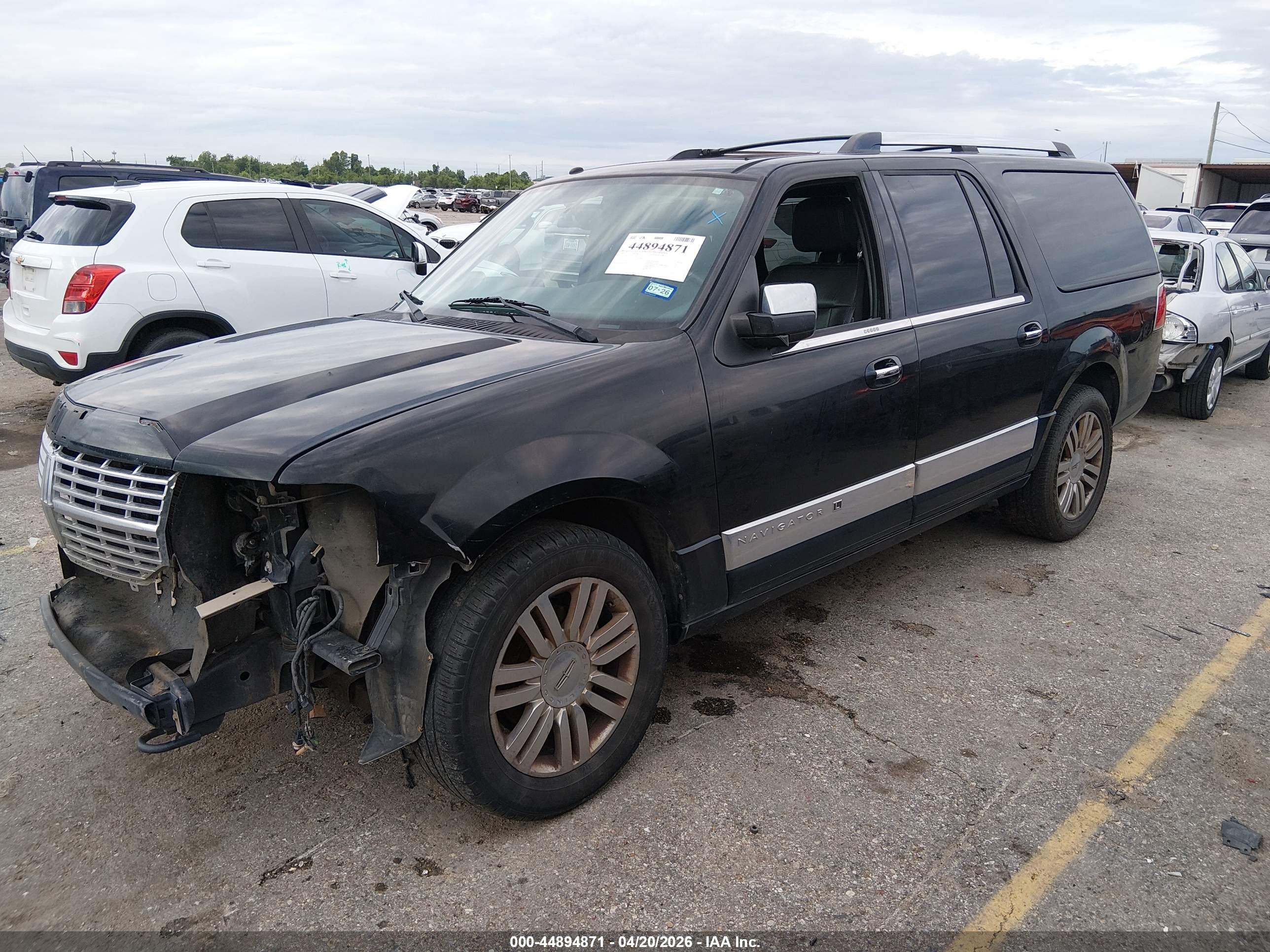 LINCOLN NAVIGATOR image 2