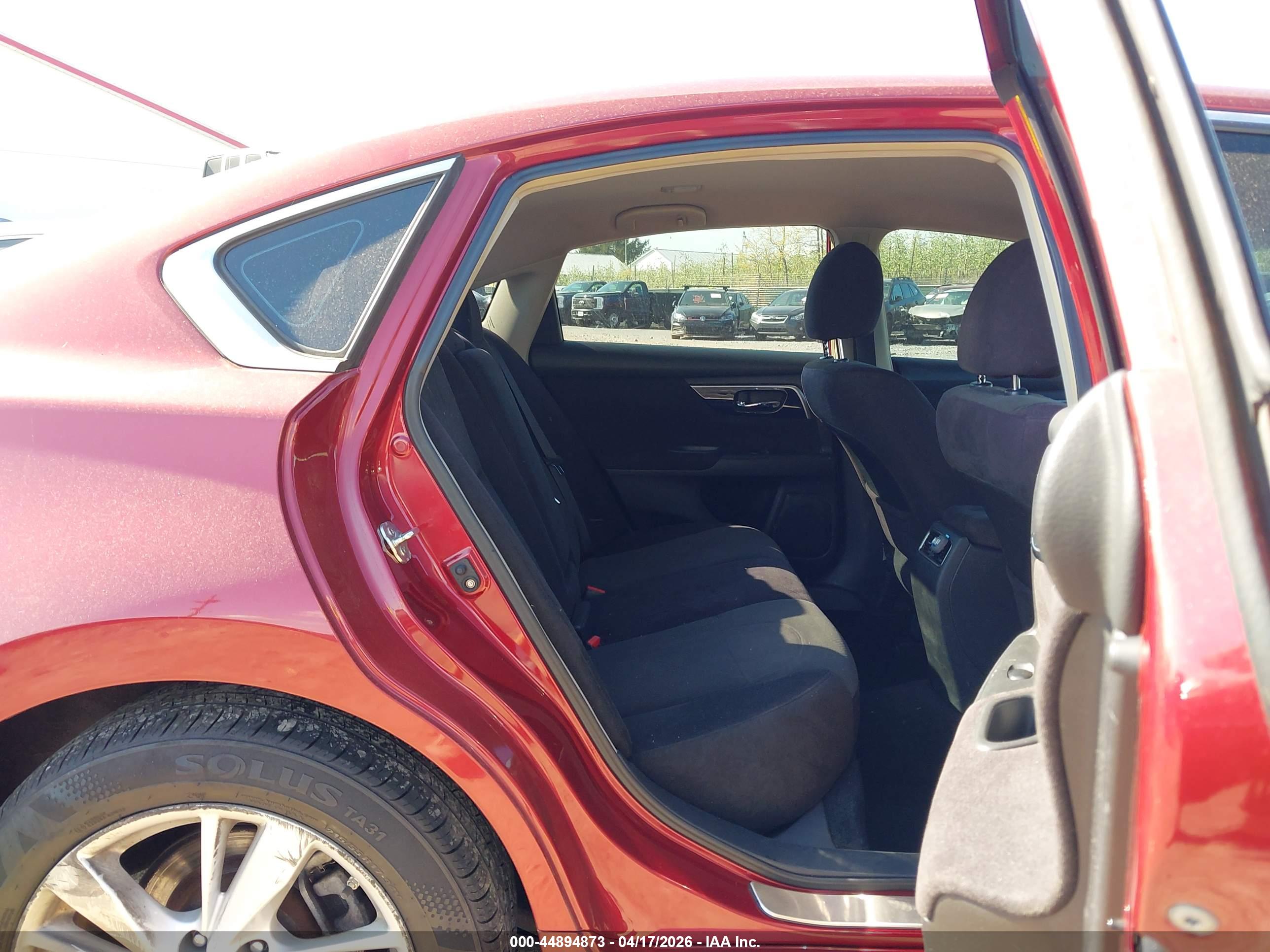 NISSAN ALTIMA image 8