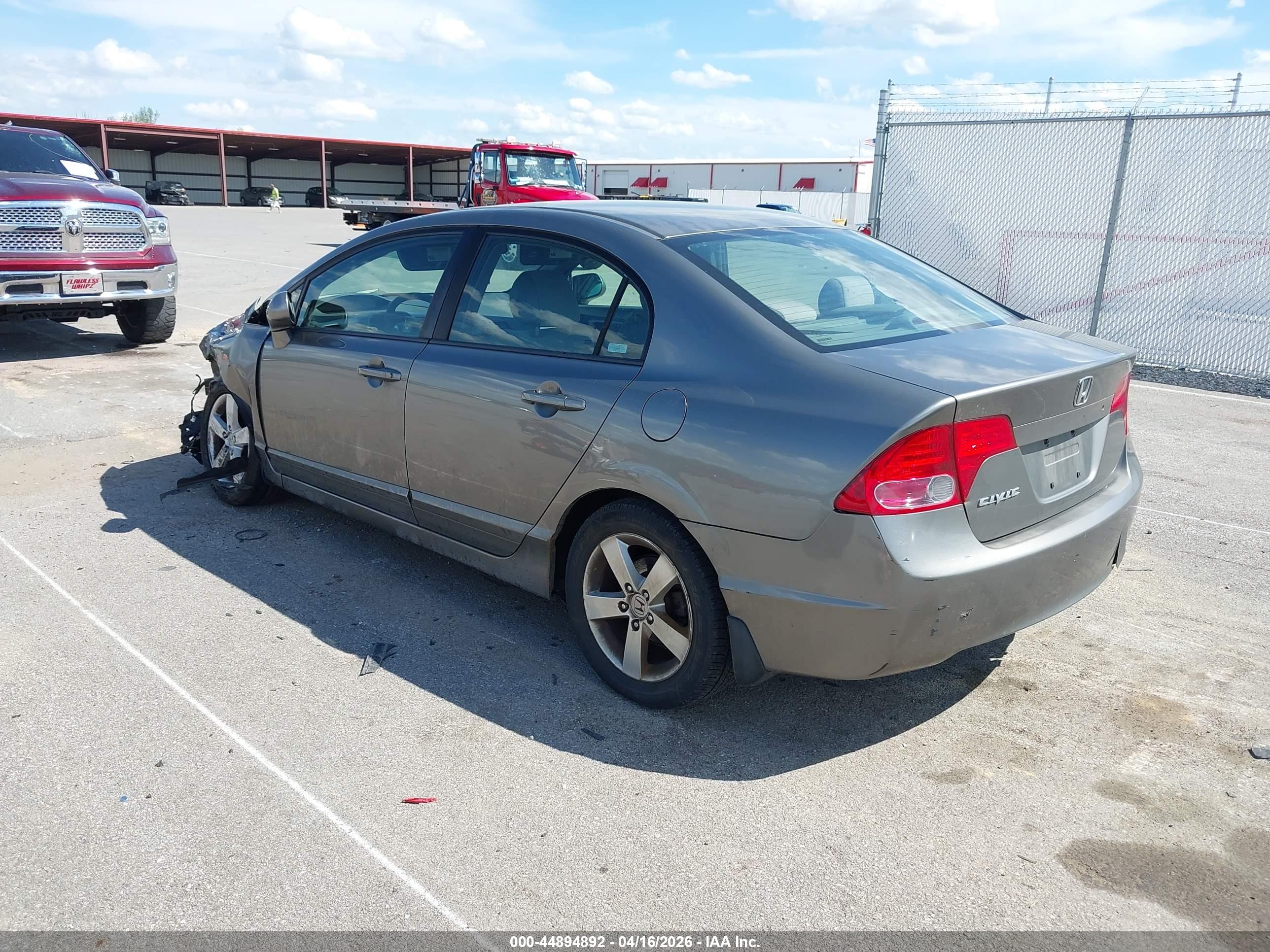 HONDA CIVIC image 3