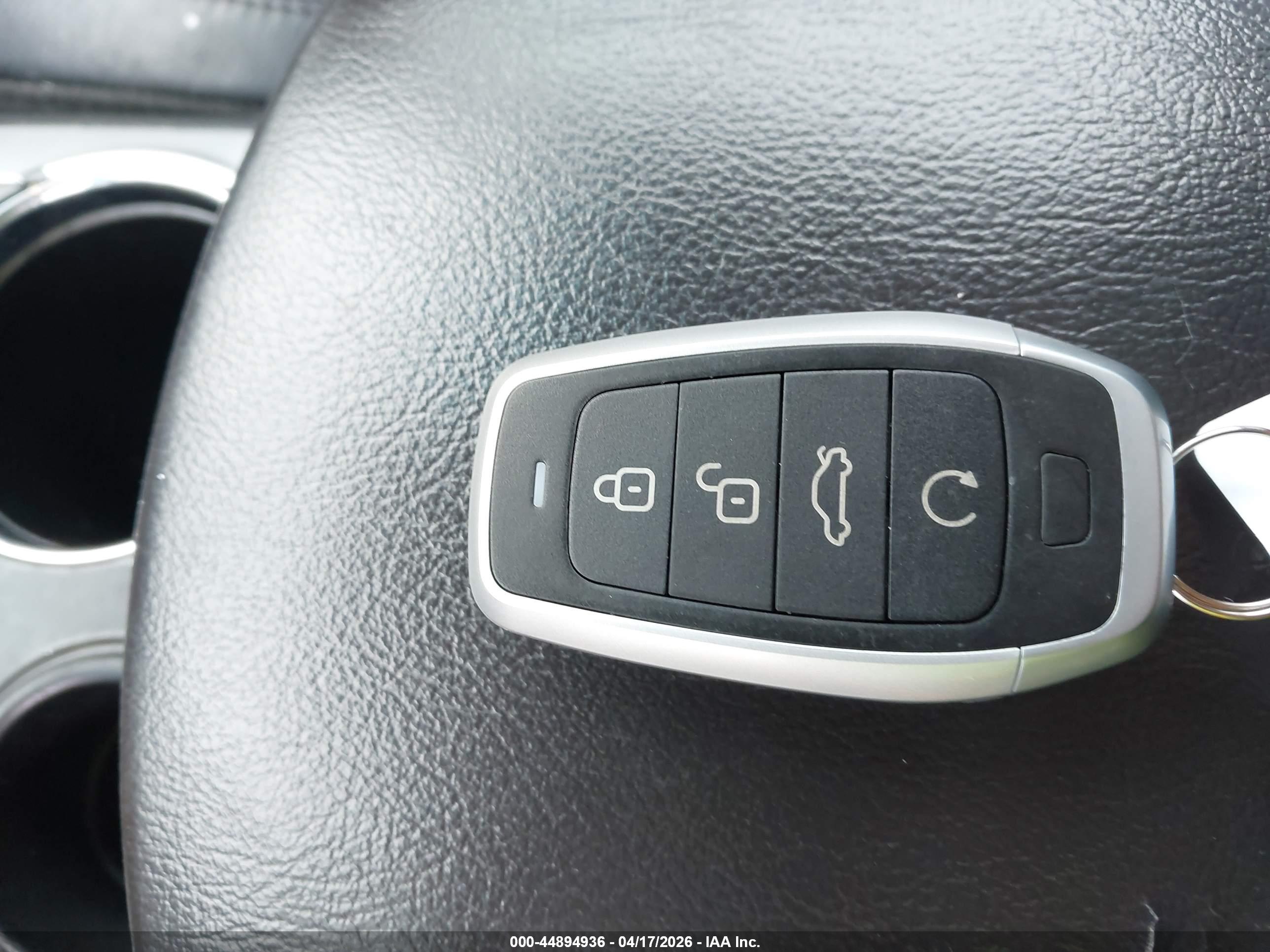 FORD EXPLORER image 11