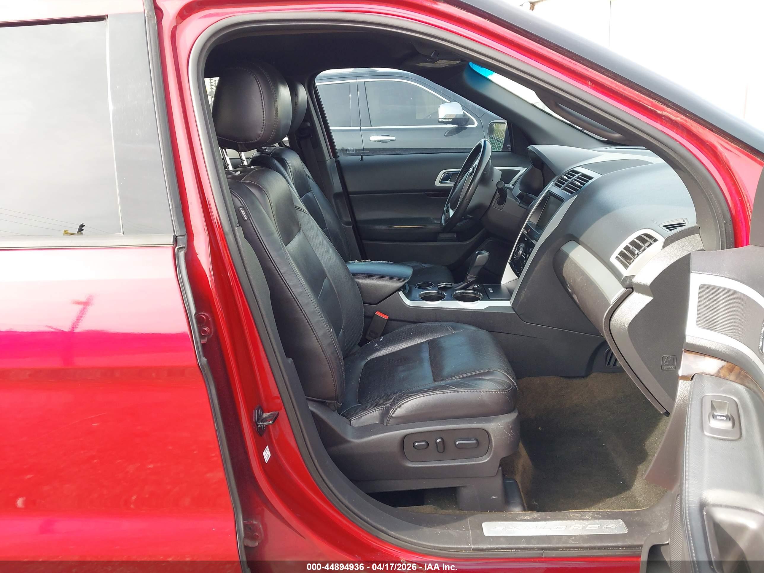 FORD EXPLORER image 5