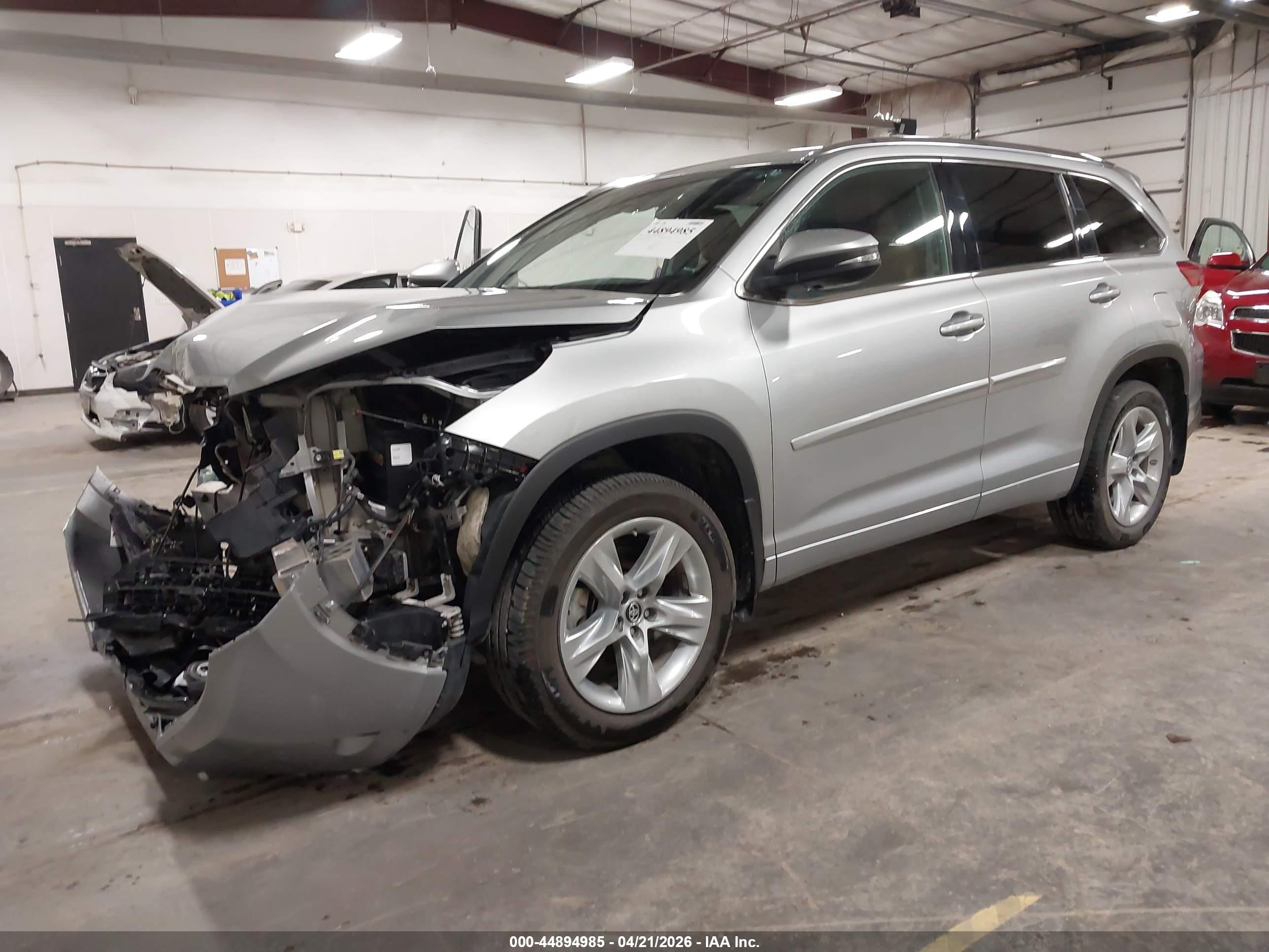 TOYOTA HIGHLANDER image 2