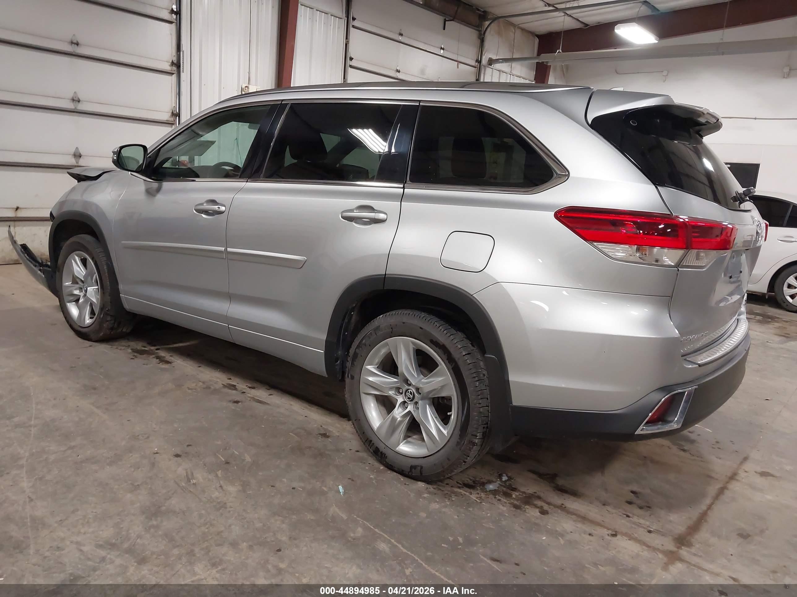 TOYOTA HIGHLANDER image 3