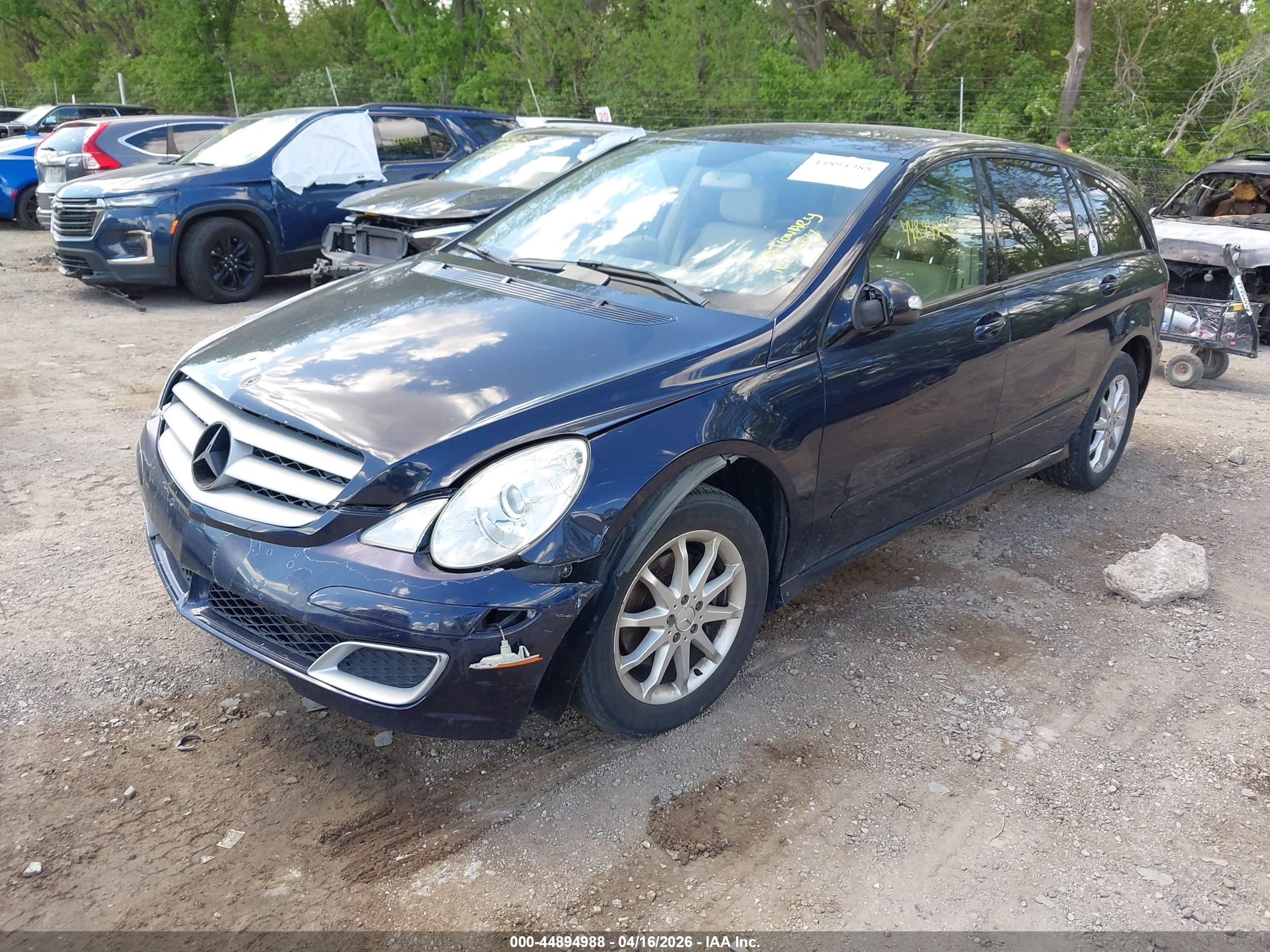 MERCEDES-BENZ R image 2