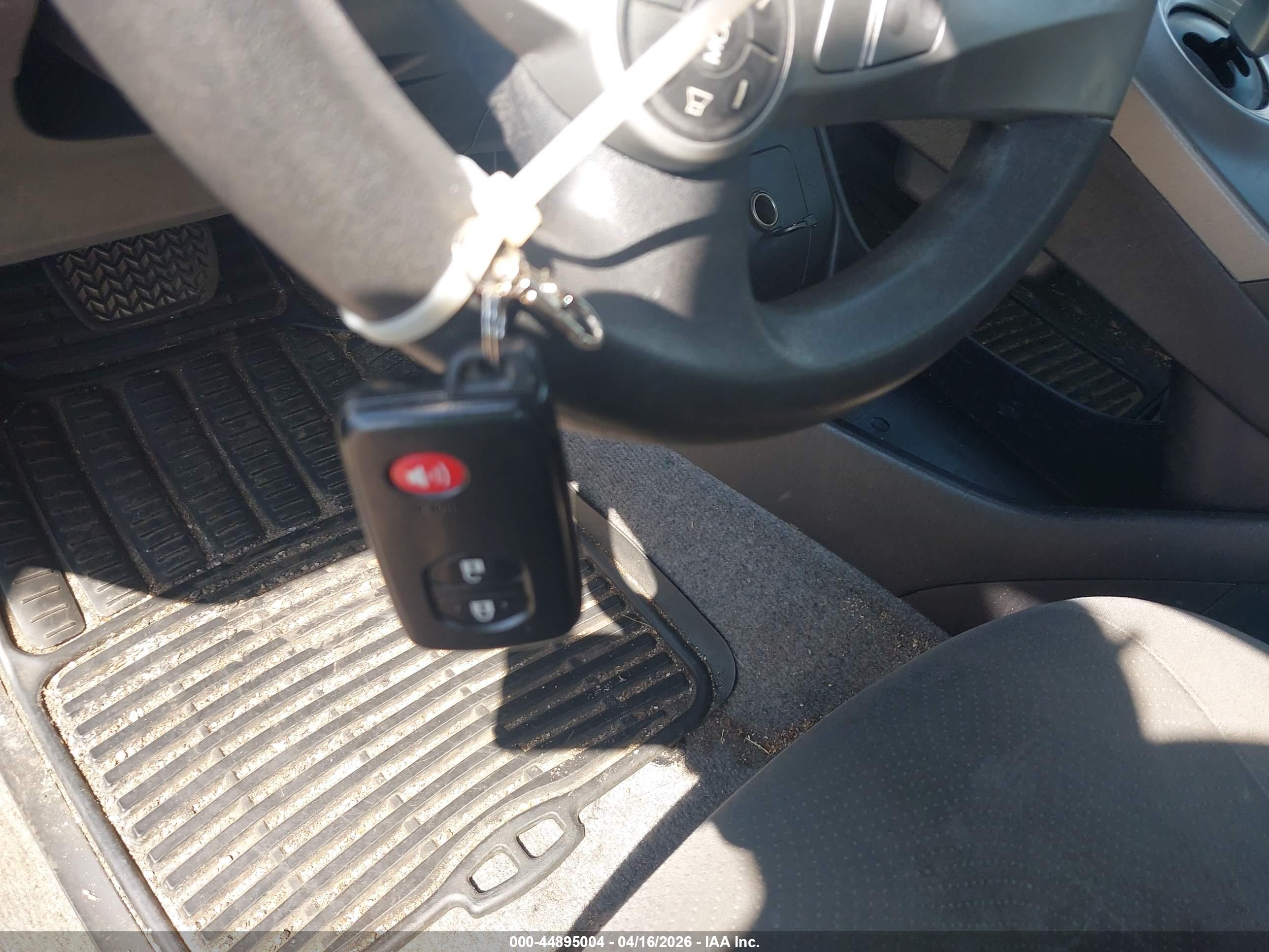TOYOTA PRIUS image 11