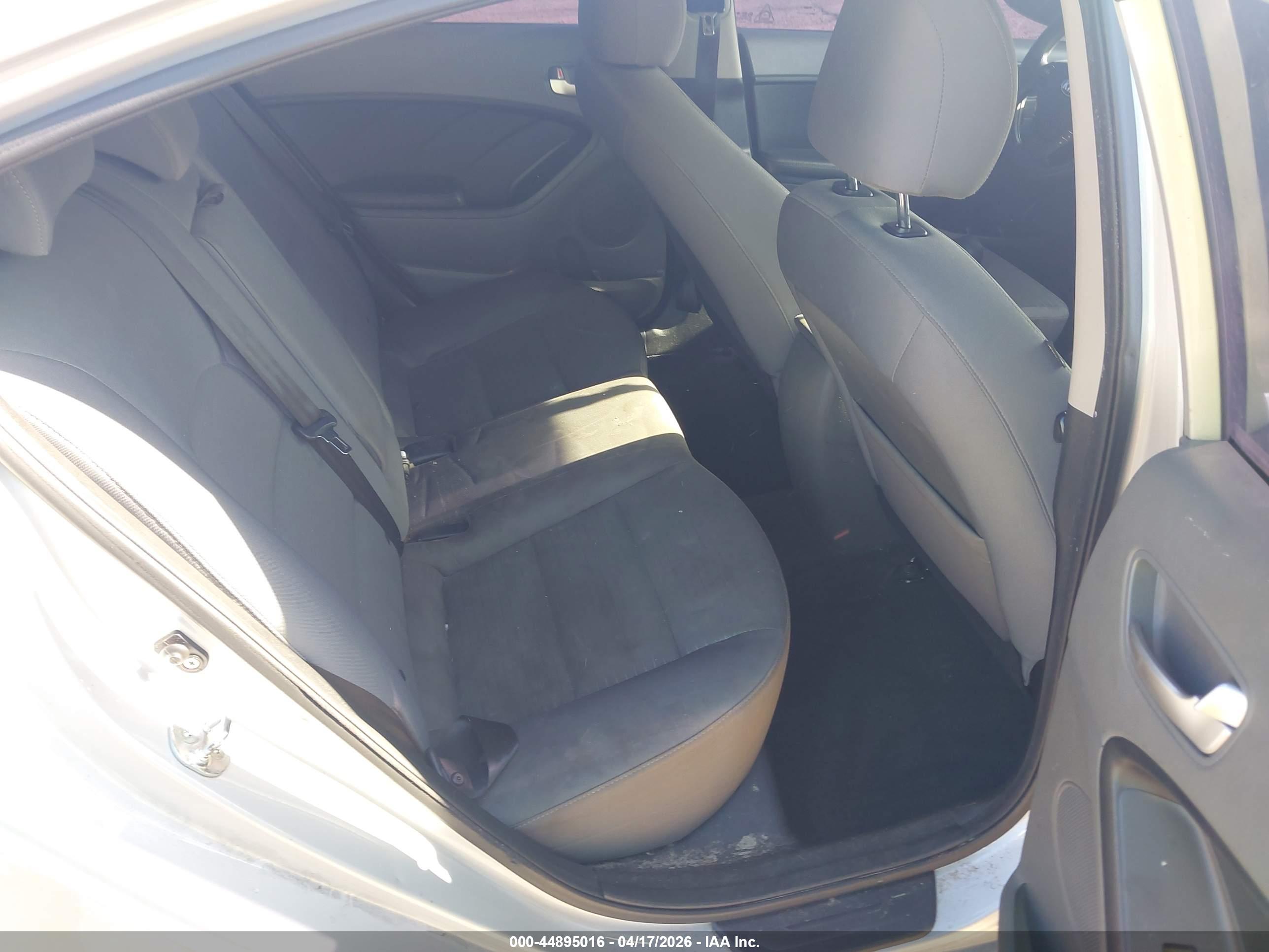 KIA FORTE image 8