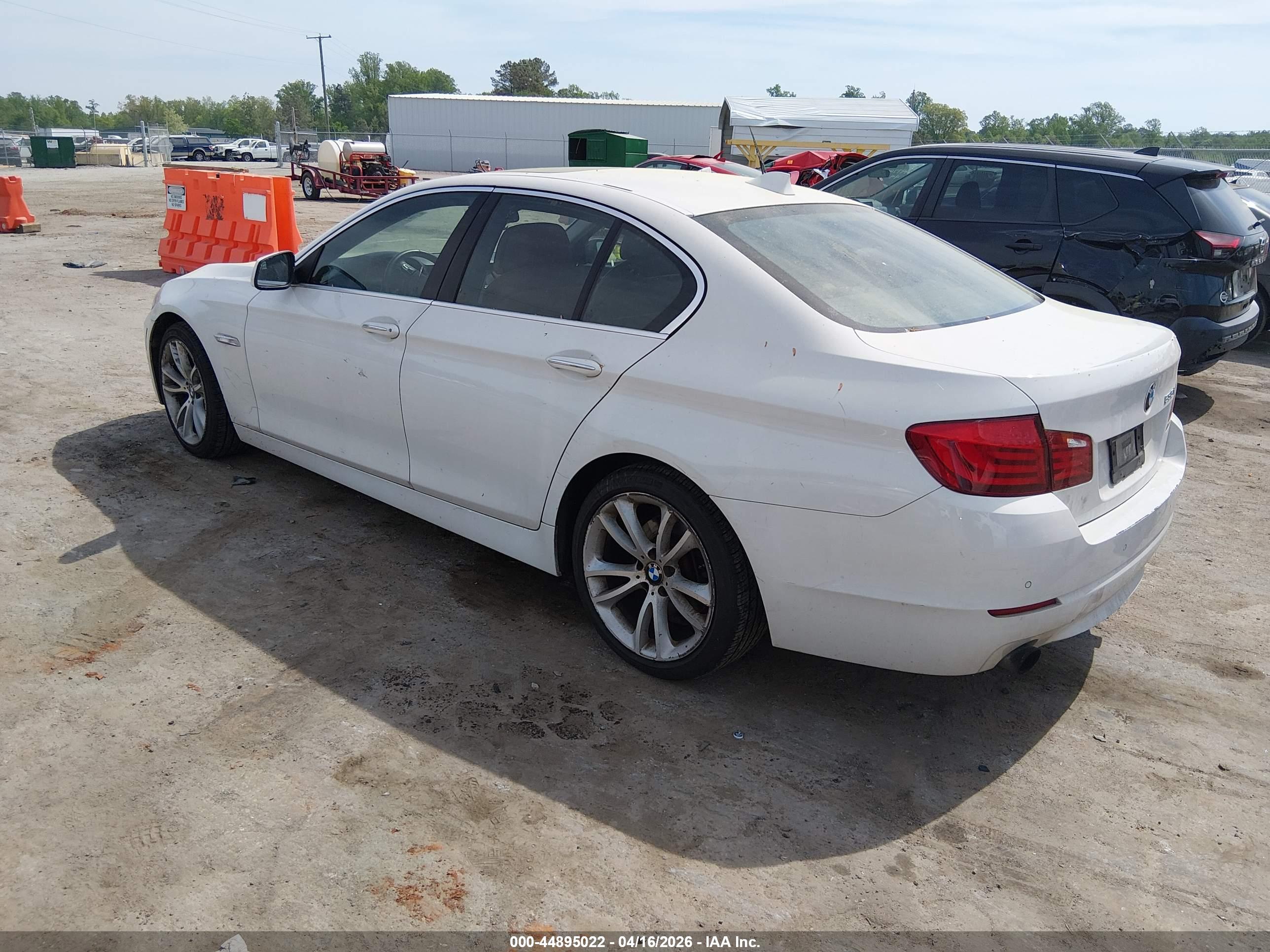 BMW 535I image 3