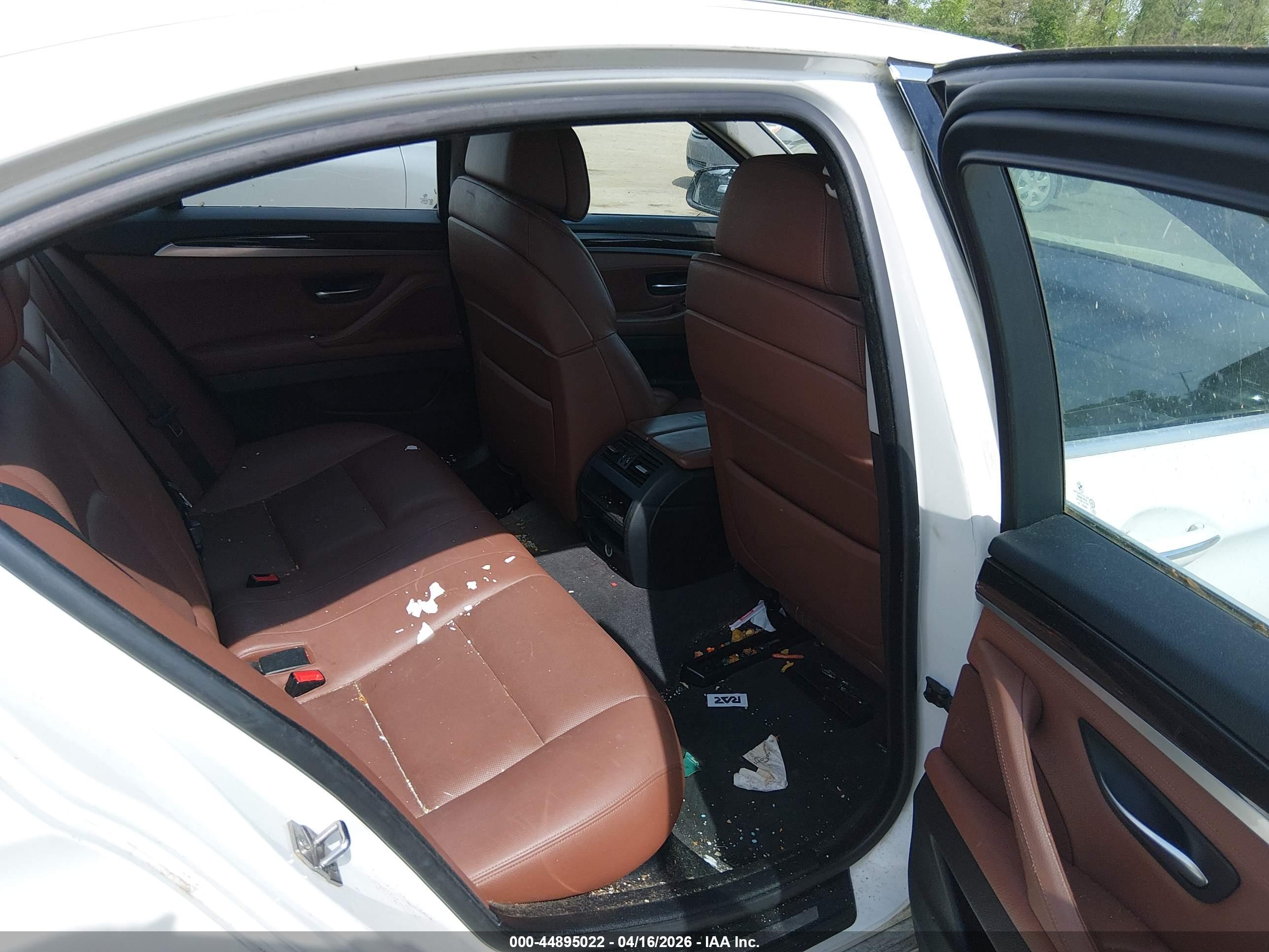 BMW 535I image 8