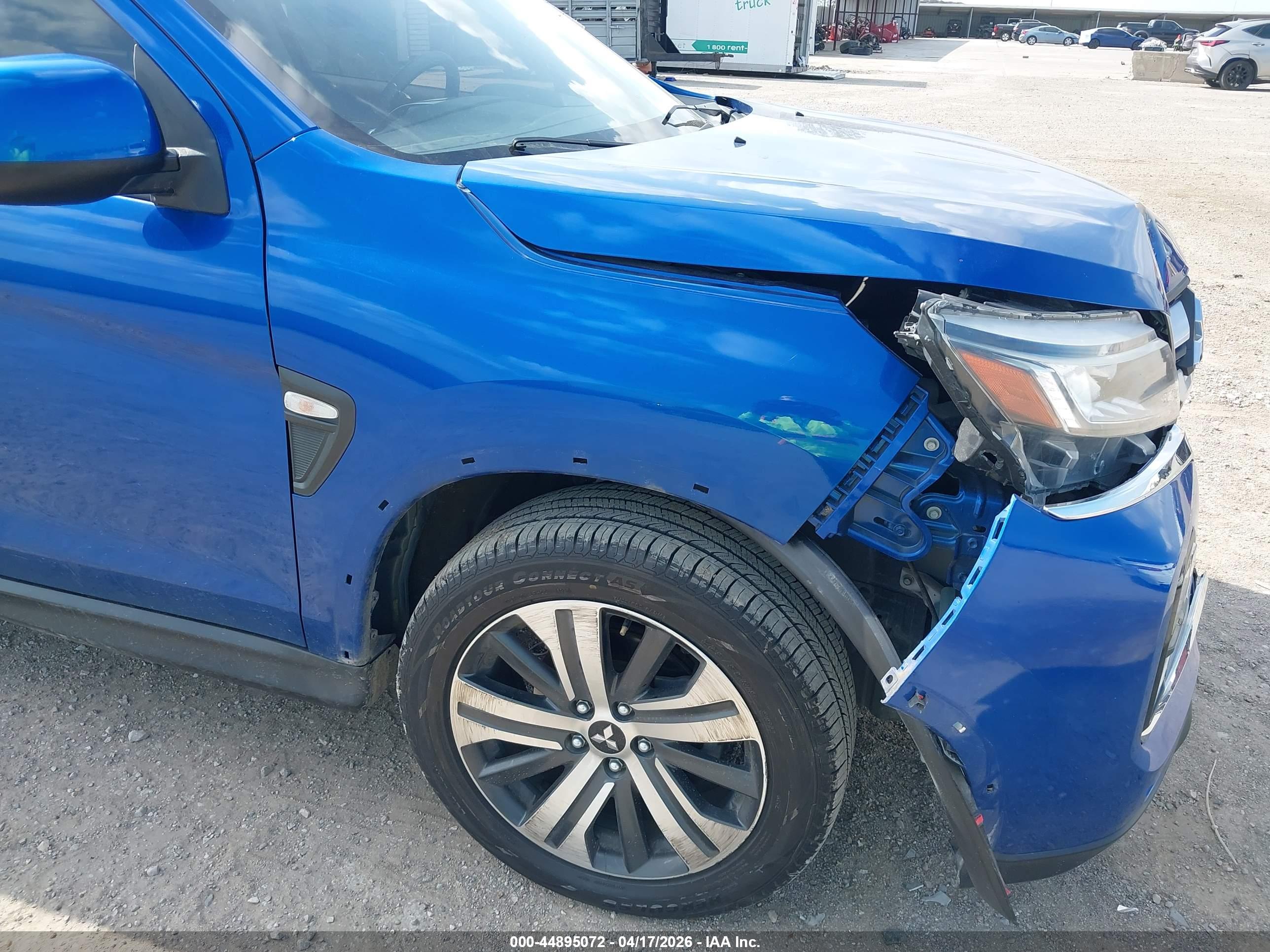 MITSUBISHI OUTLANDER image 6