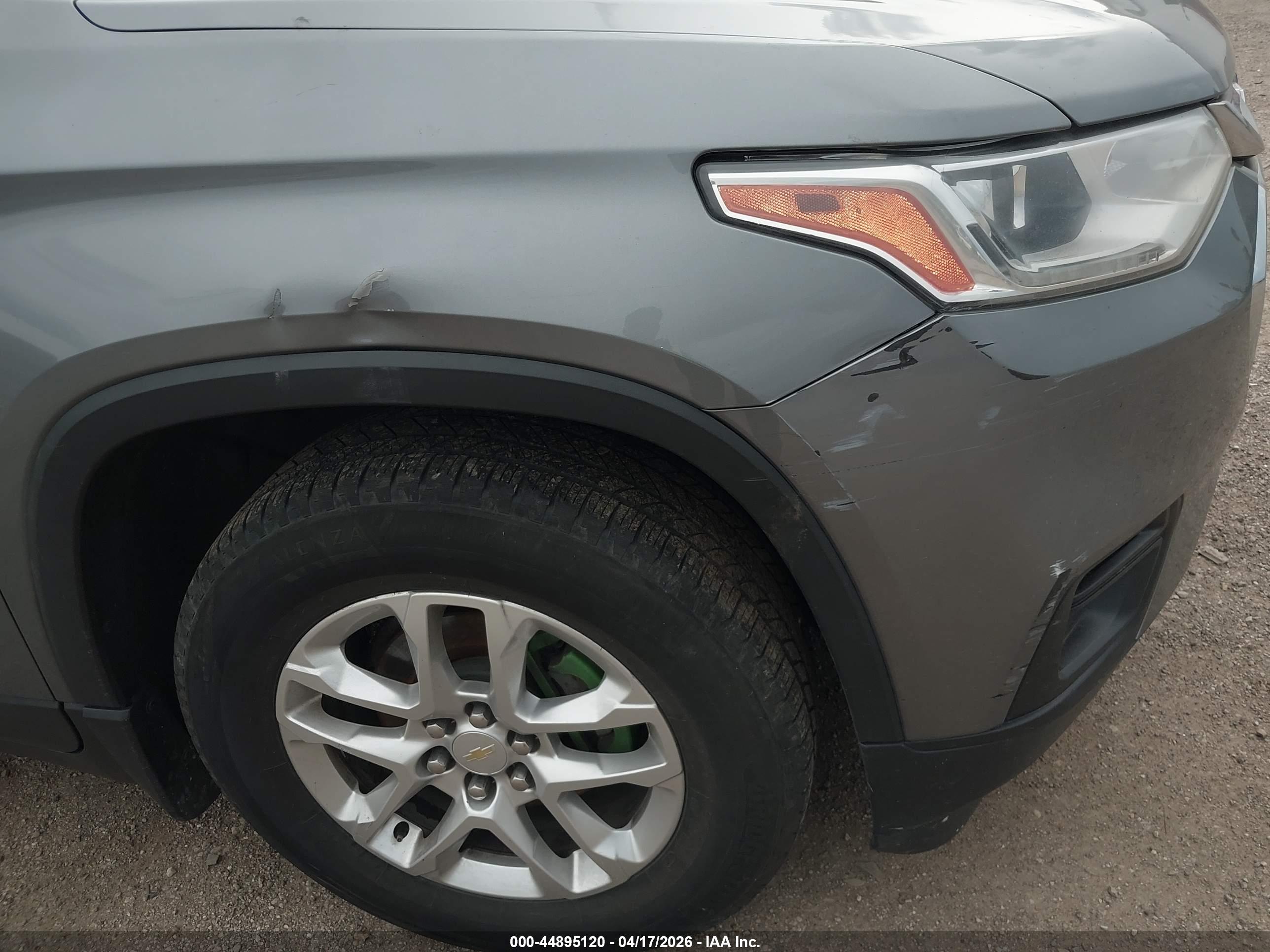 CHEVROLET TRAVERSE image 6