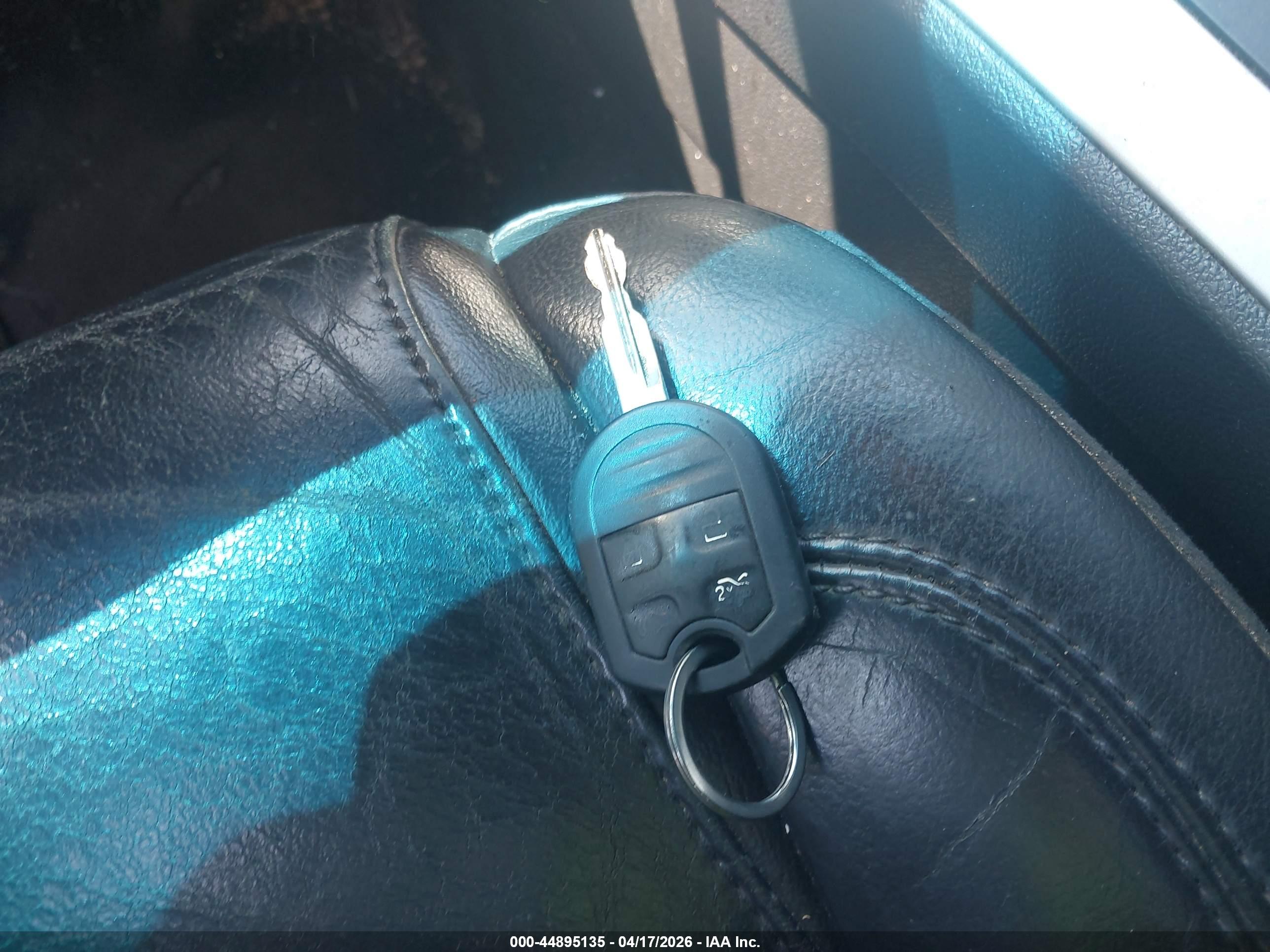 FORD EXPLORER image 11