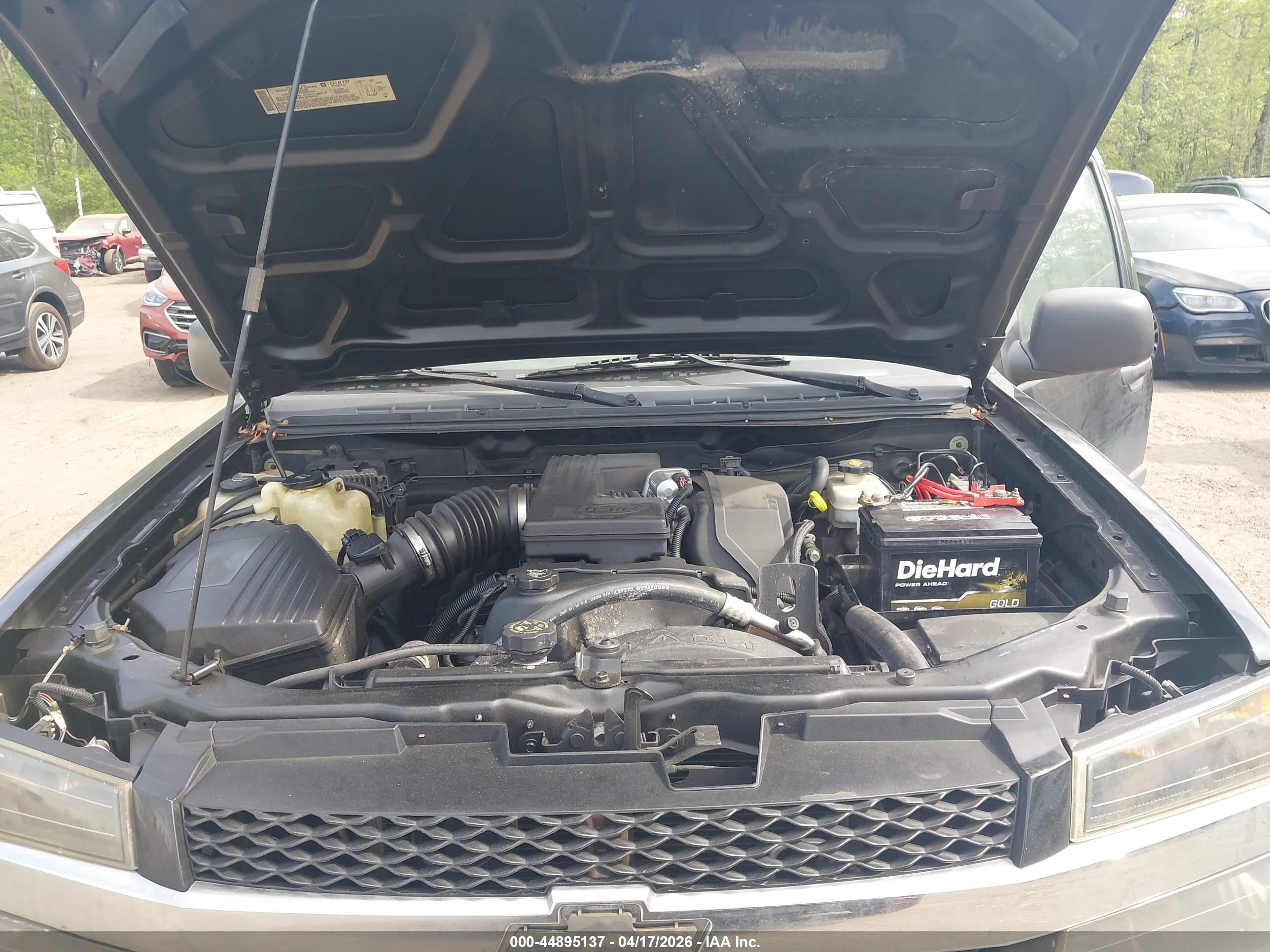 CHEVROLET COLORADO image 10