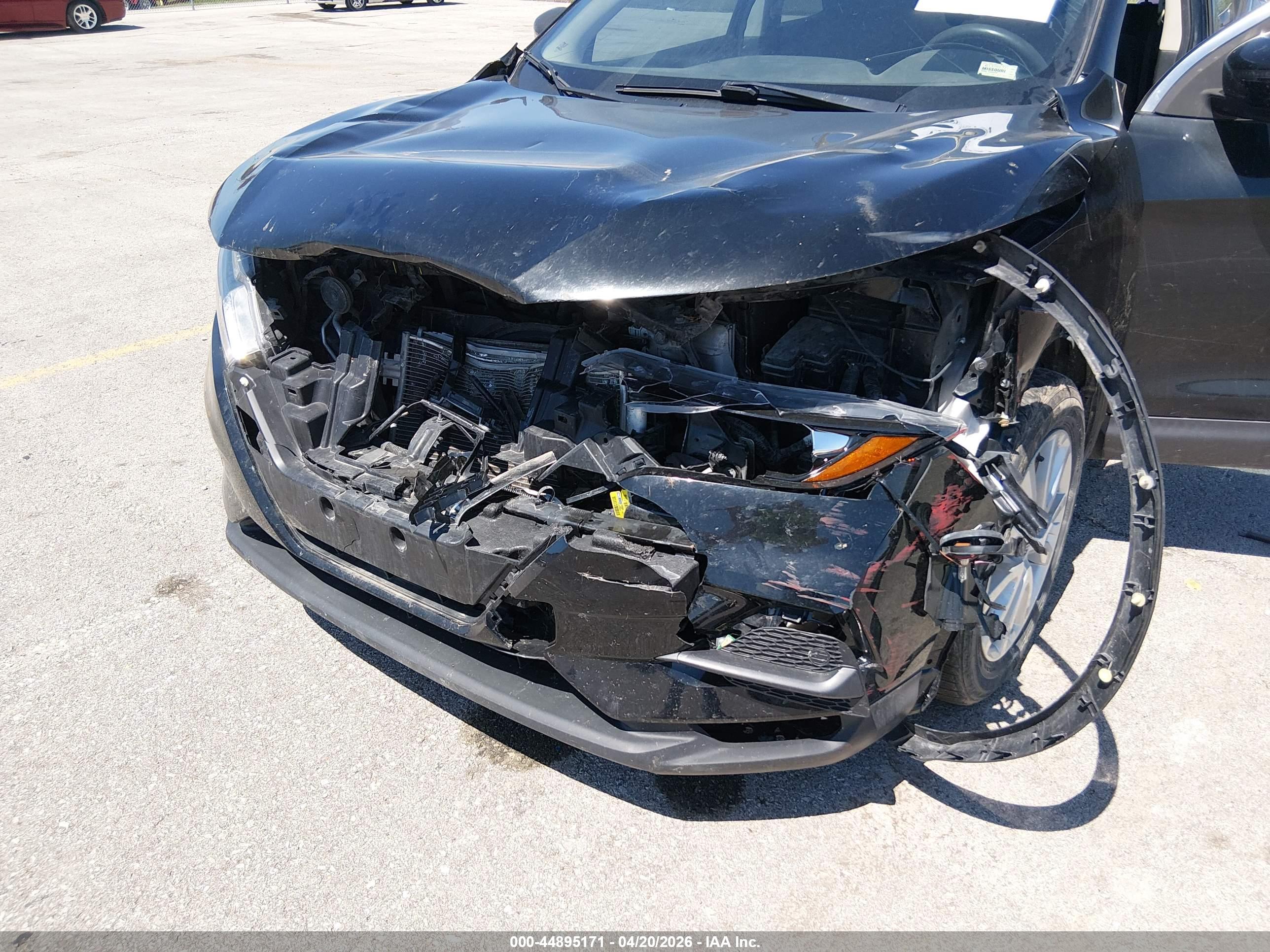 NISSAN ROGUE image 6