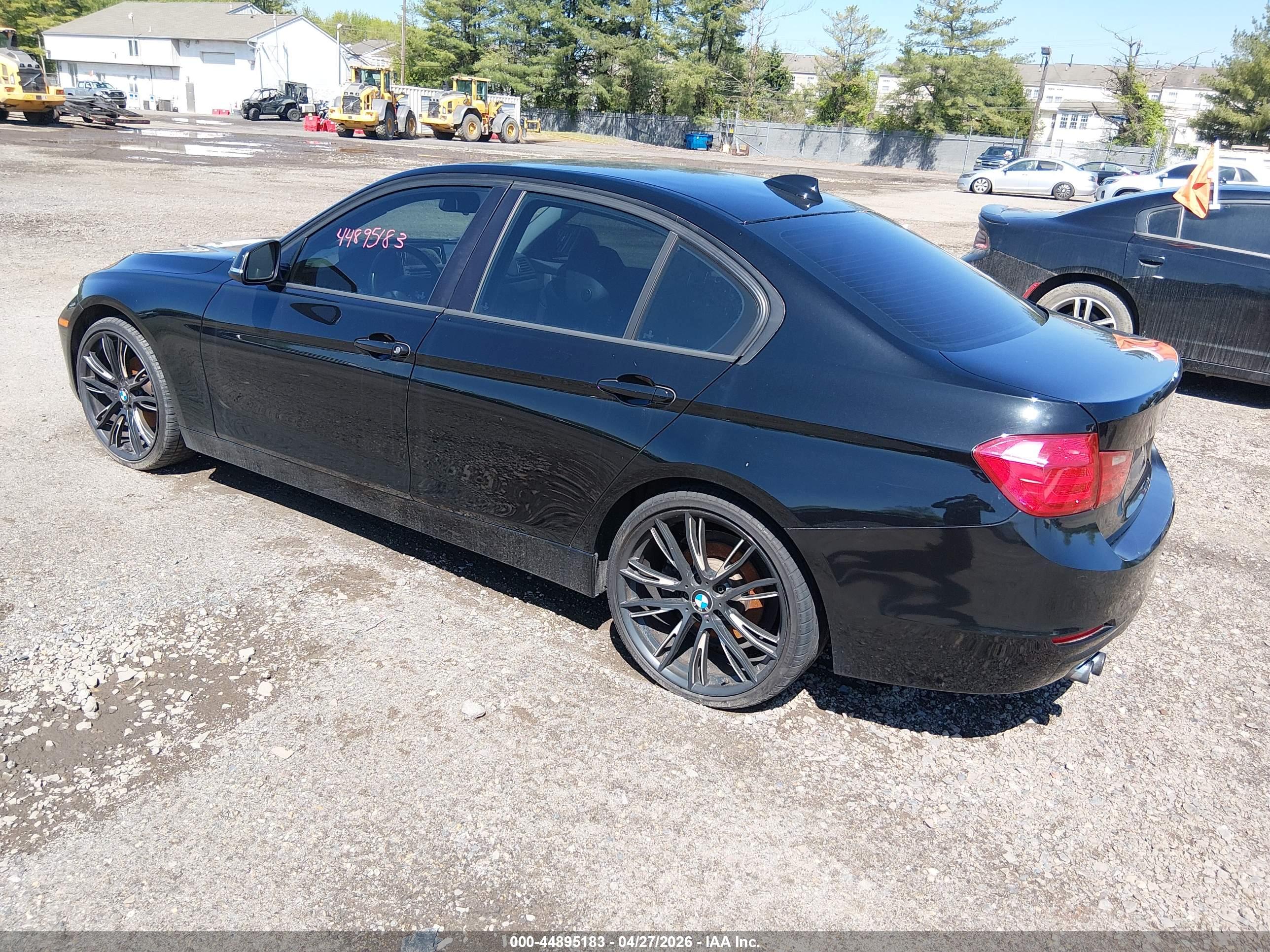 BMW 328I image 3