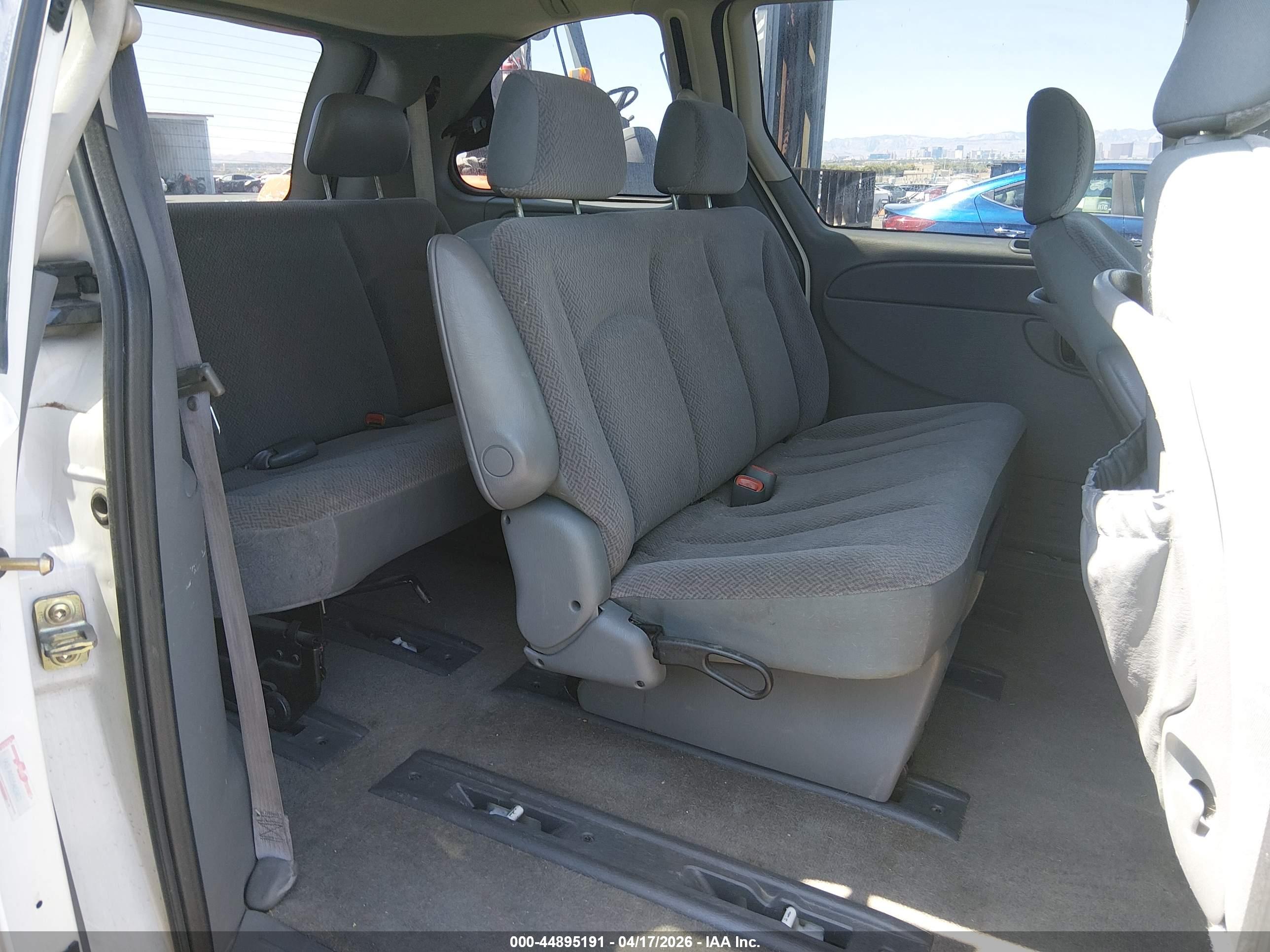 CHRYSLER TOWN image 8