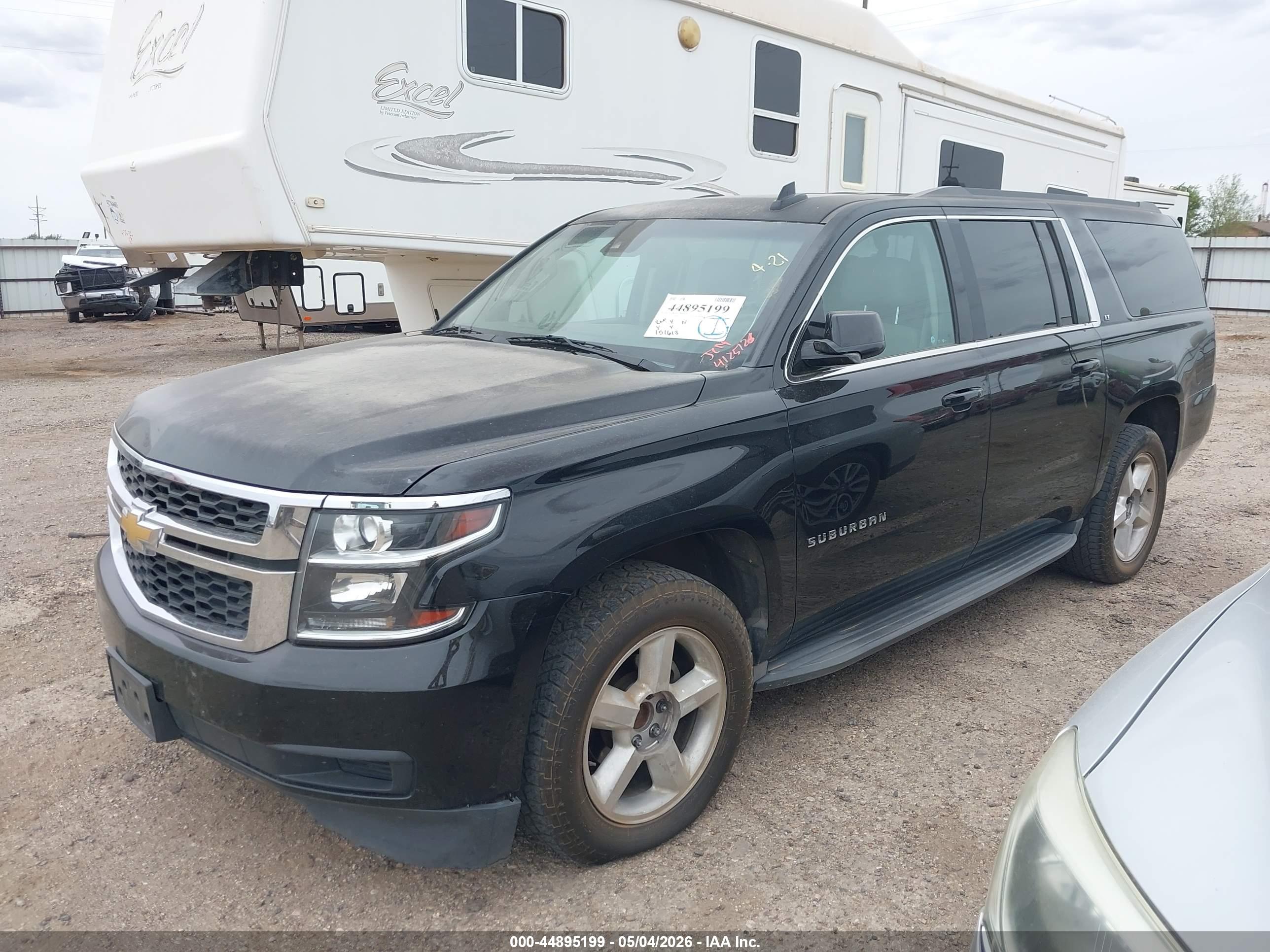 CHEVROLET SUBURBAN image 2