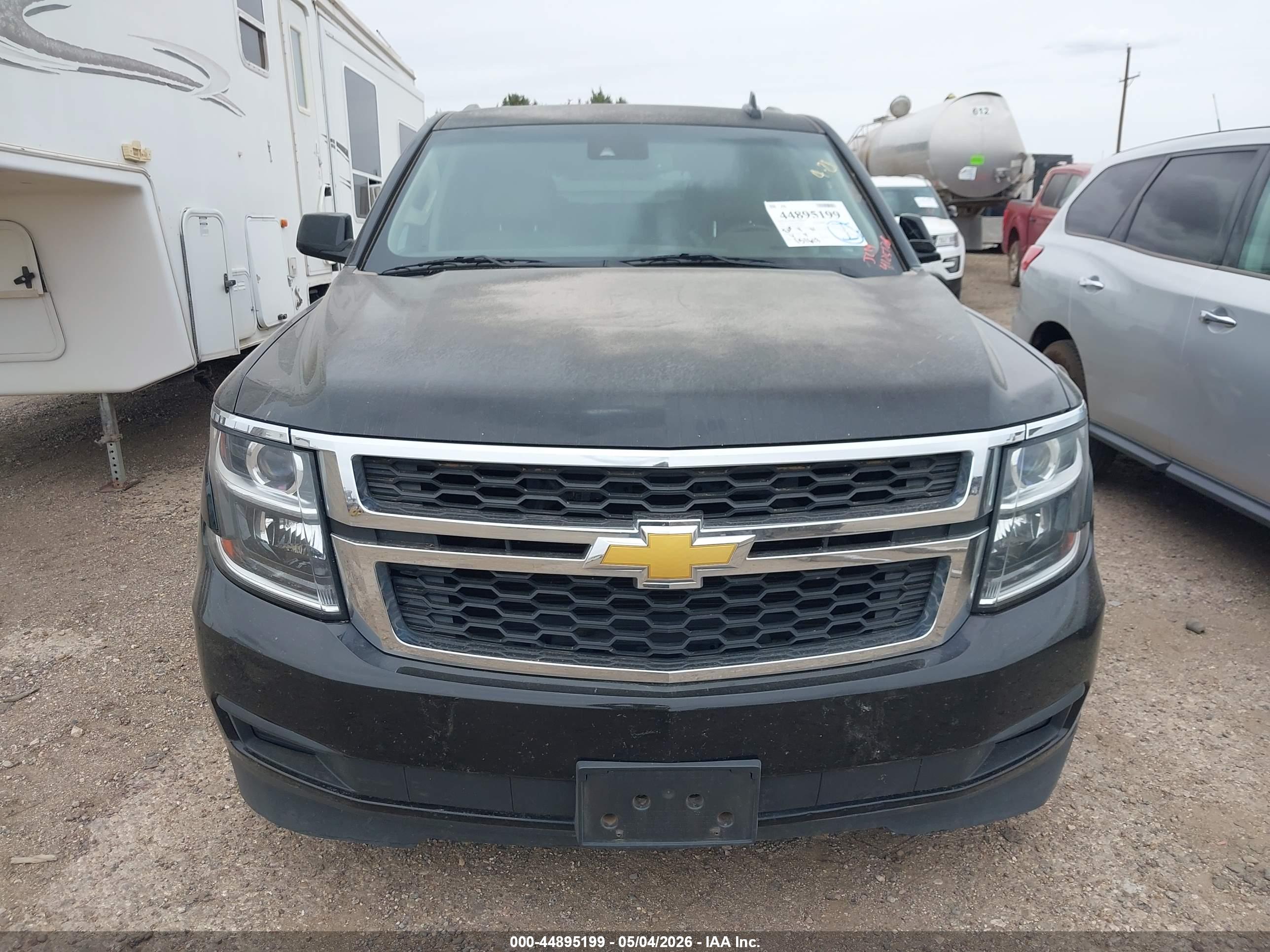 CHEVROLET SUBURBAN image 6