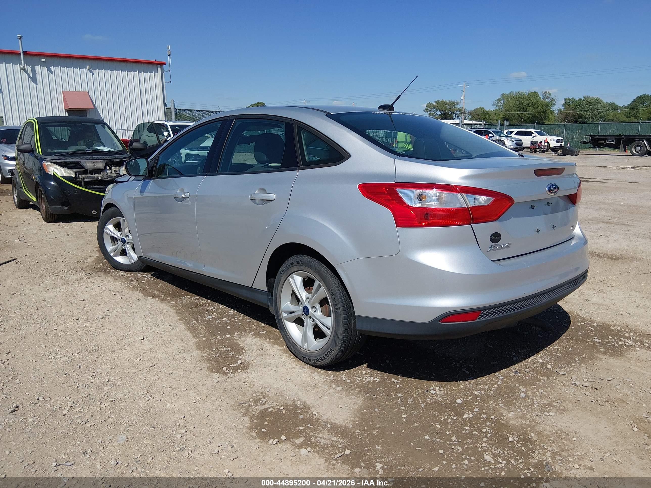 FORD FOCUS image 3