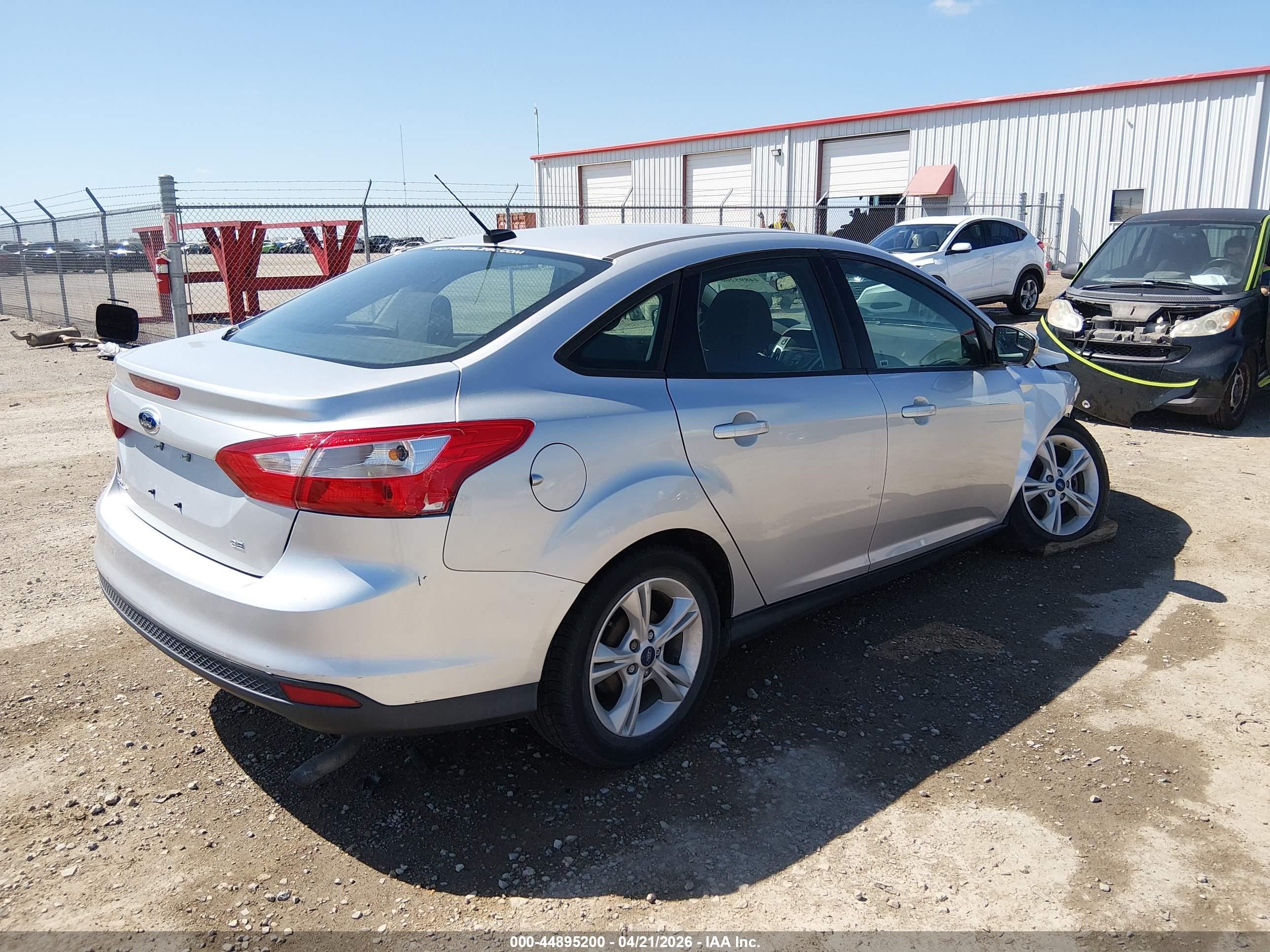 FORD FOCUS image 4