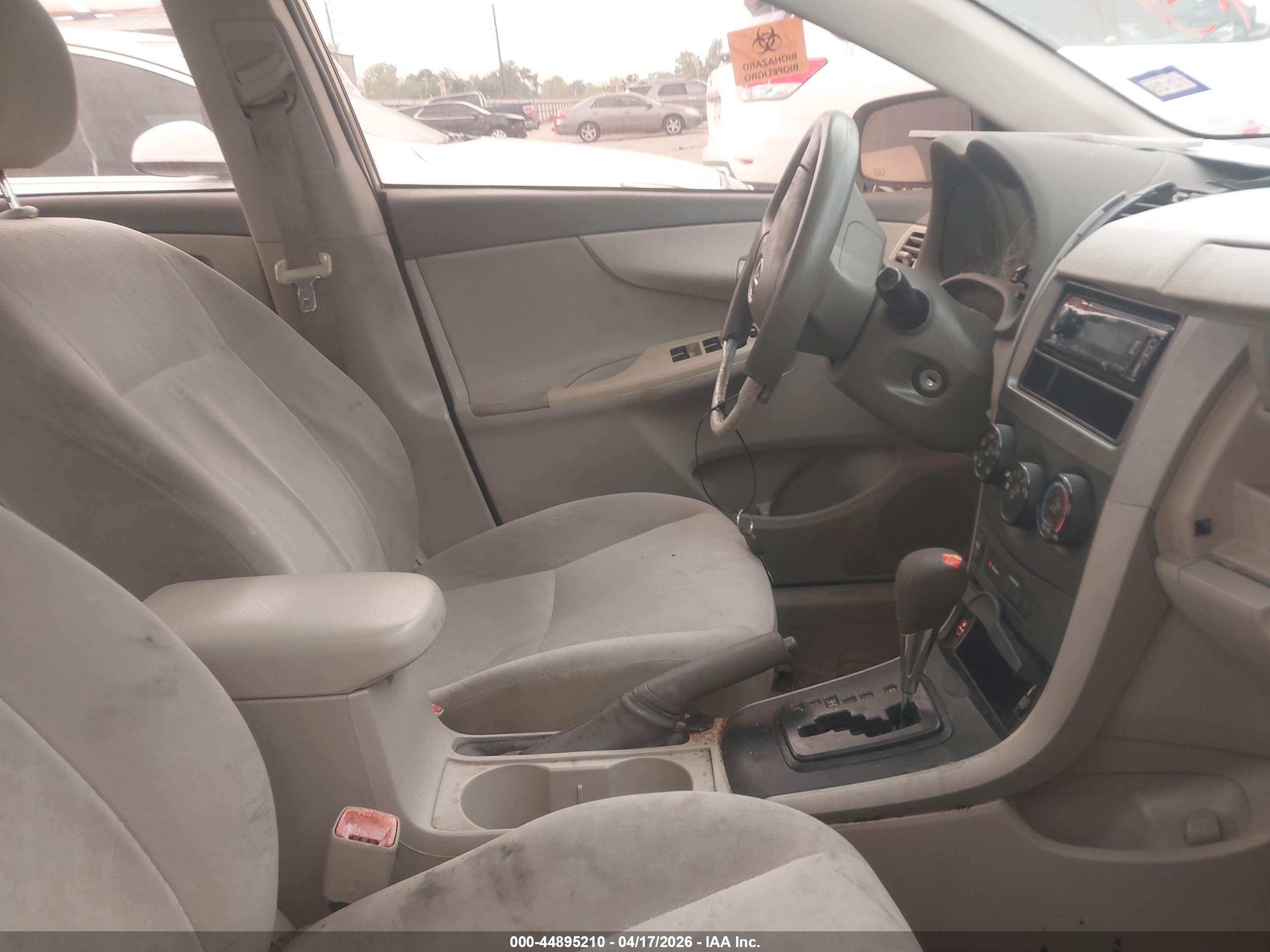 TOYOTA COROLLA image 5
