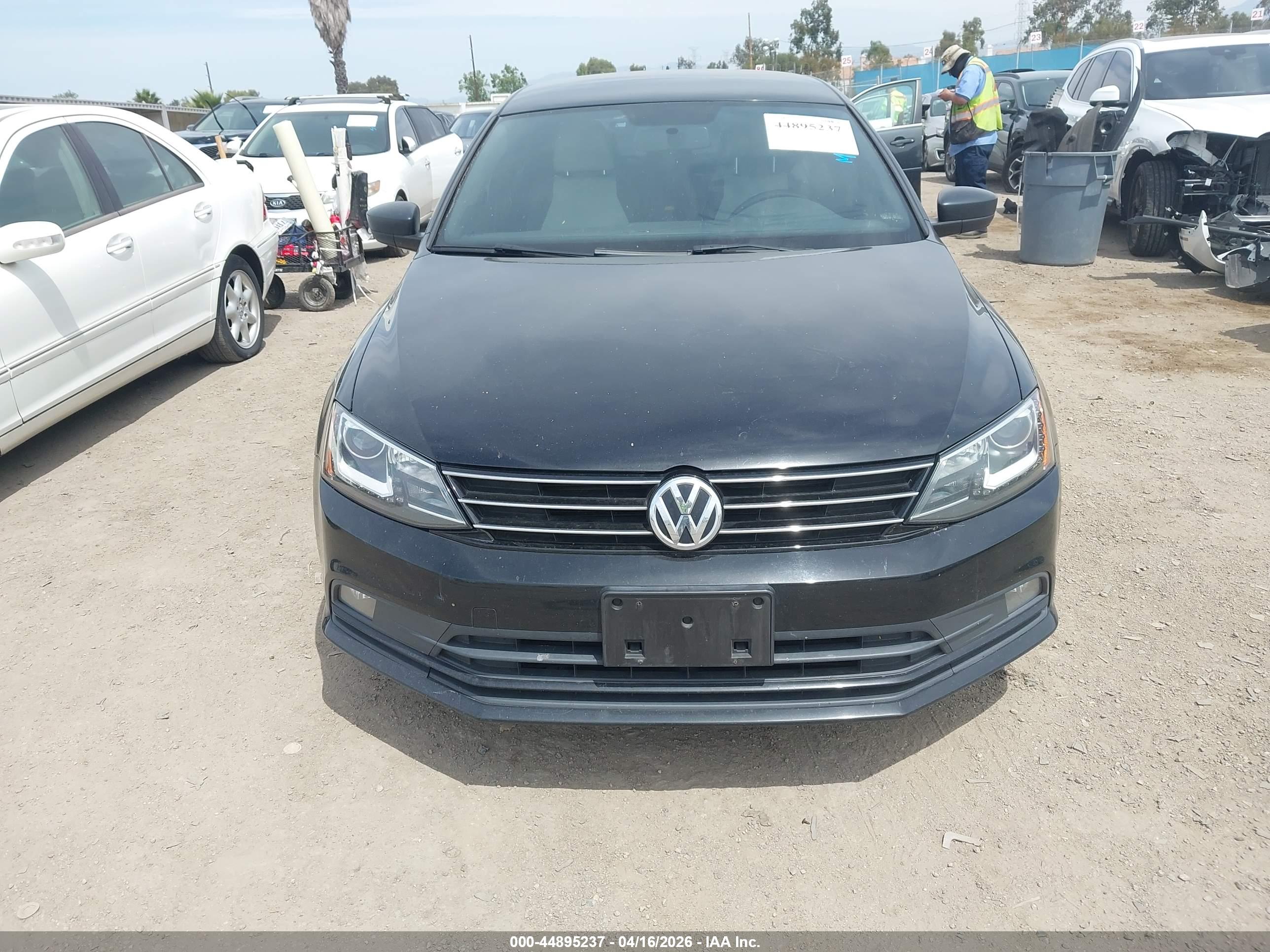 VOLKSWAGEN JETTA image 6