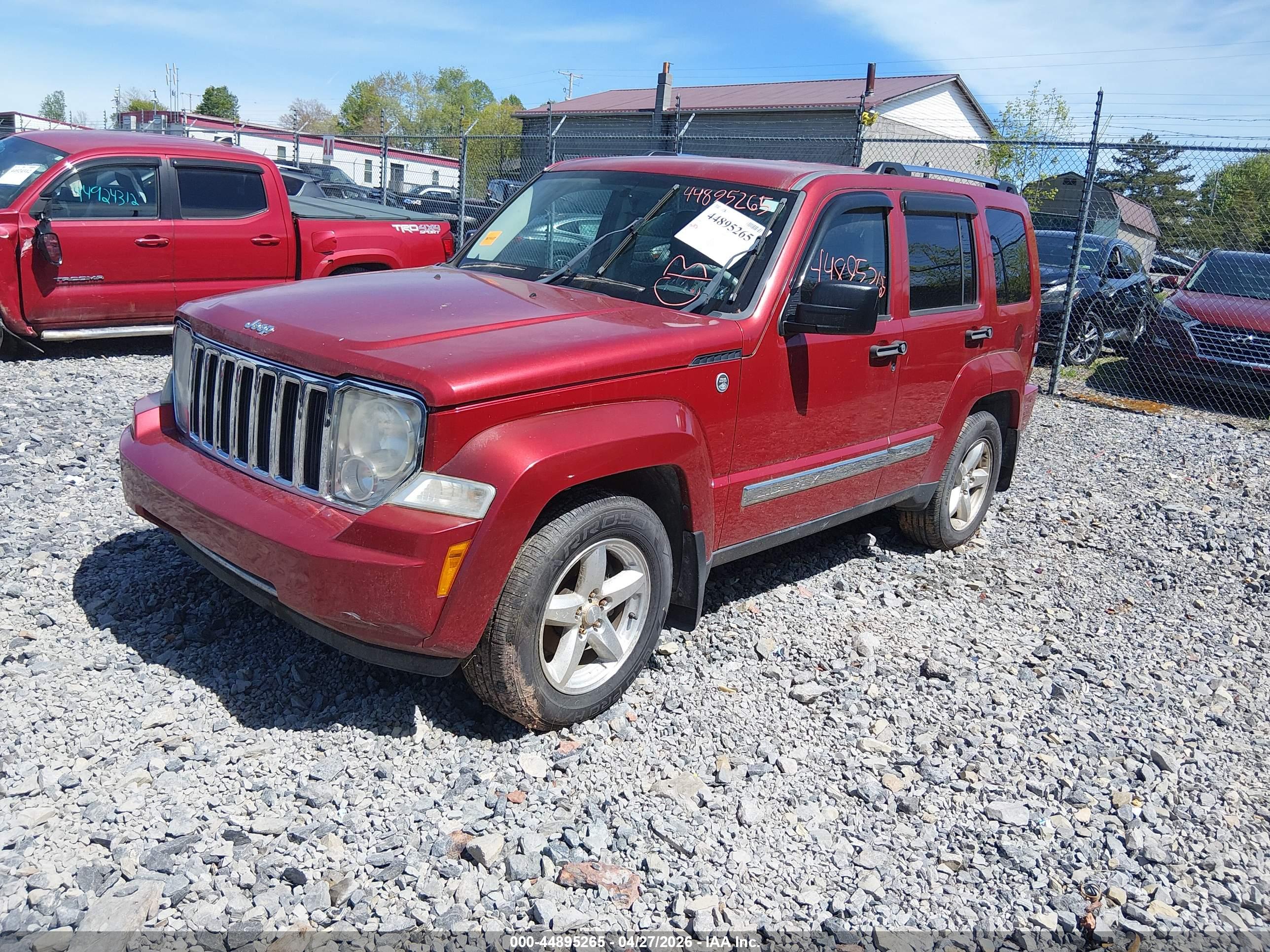 JEEP LIBERTY image 2