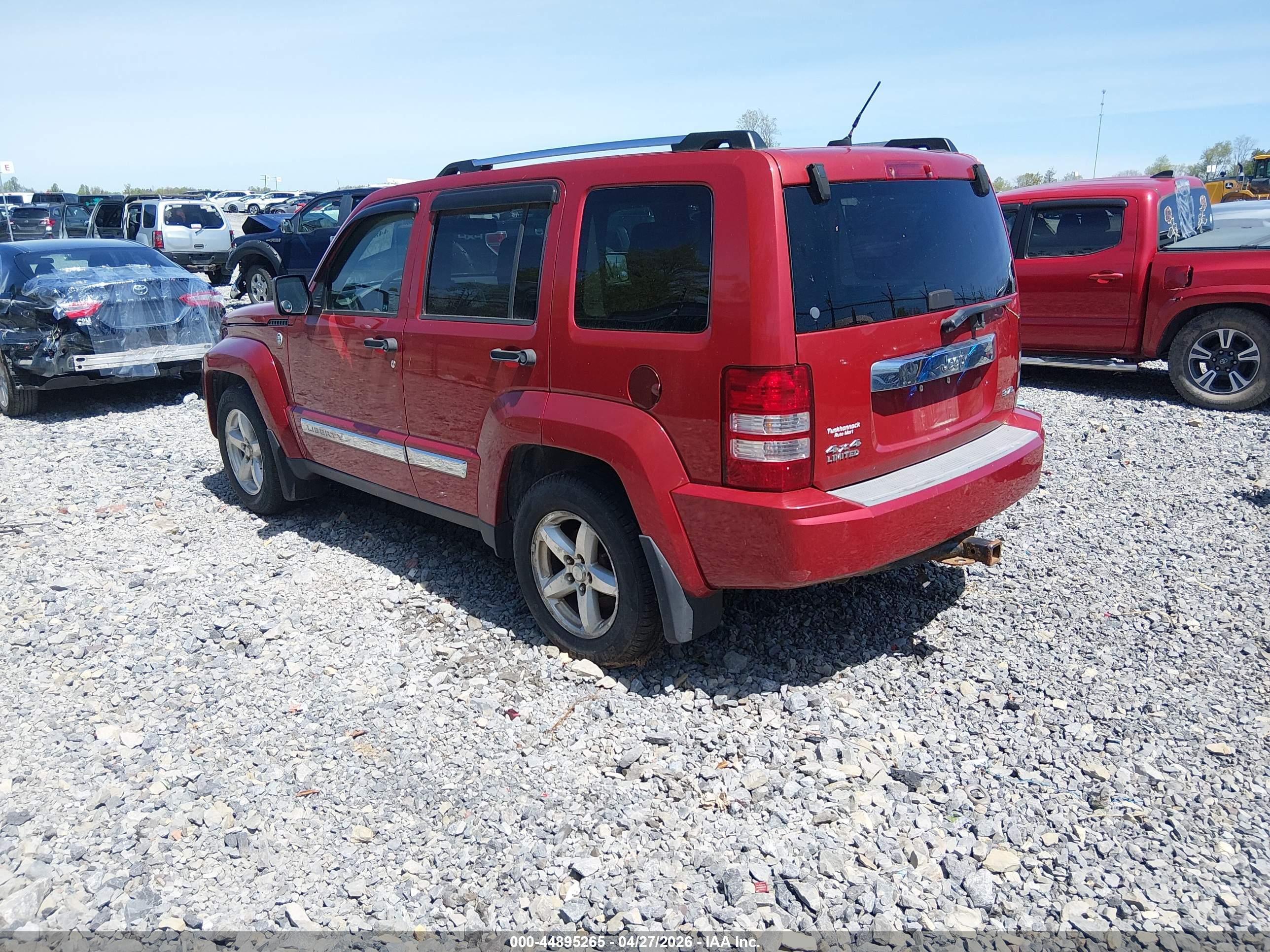 JEEP LIBERTY image 3