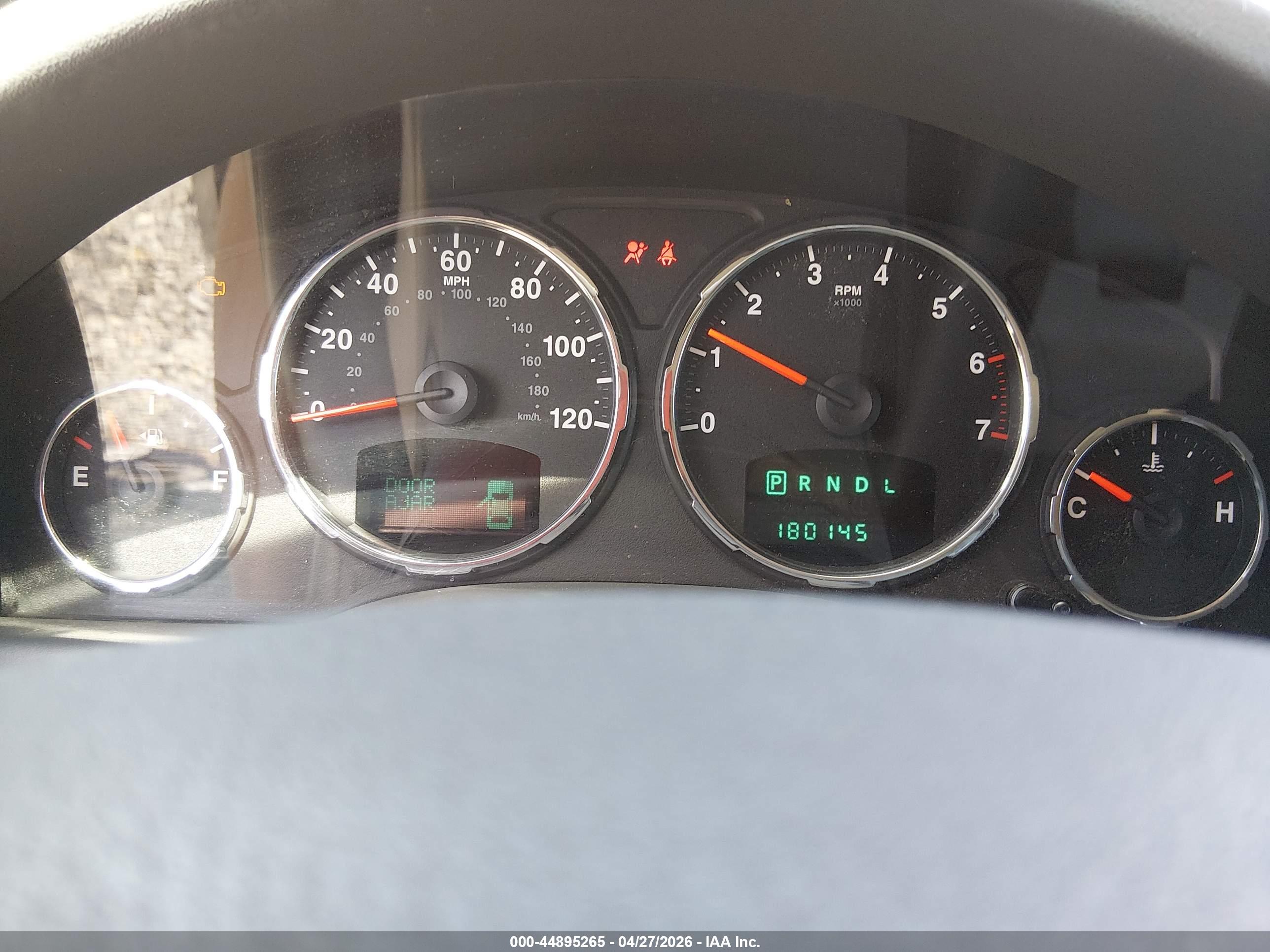 JEEP LIBERTY image 7