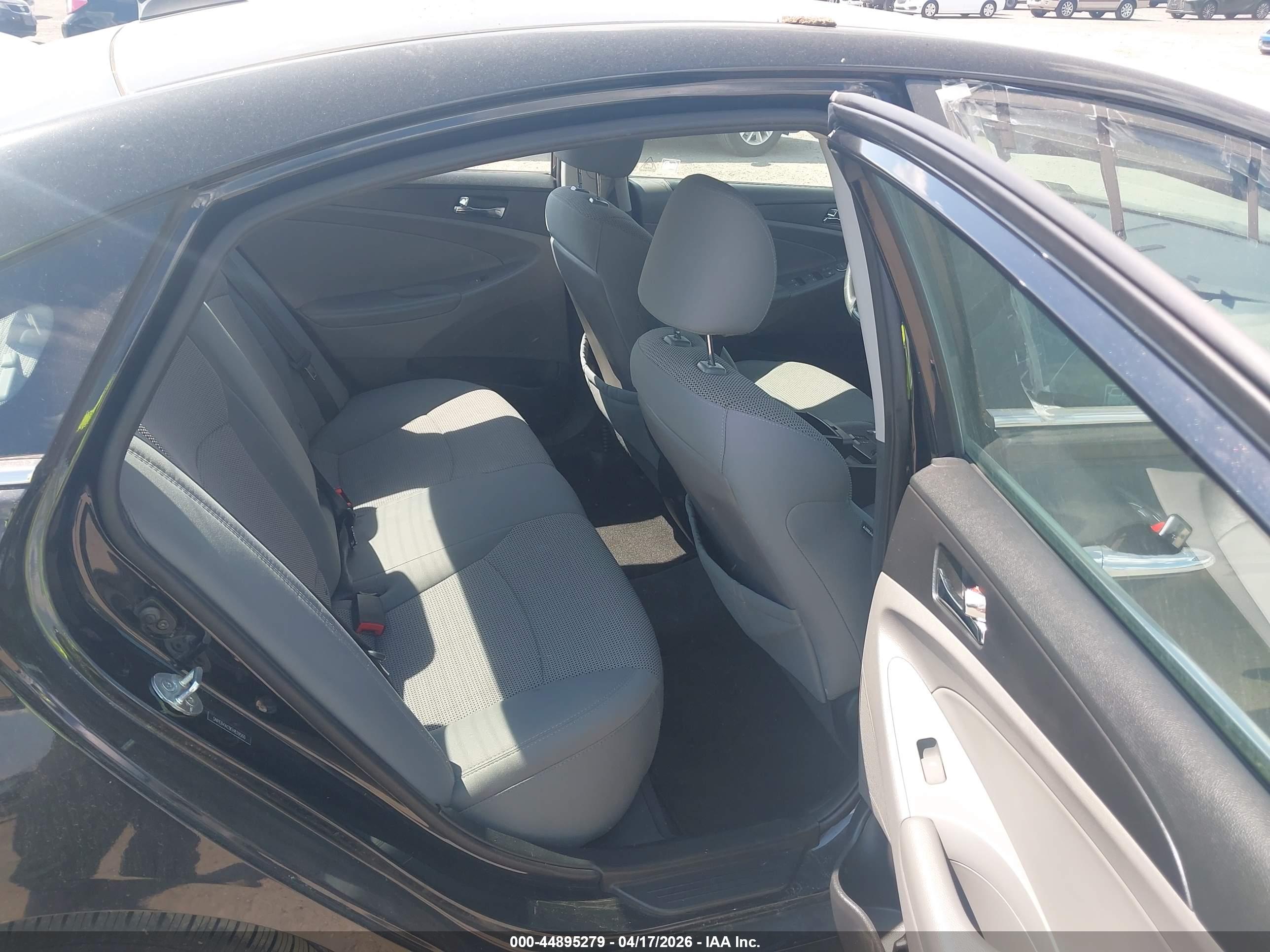 HYUNDAI SONATA image 8