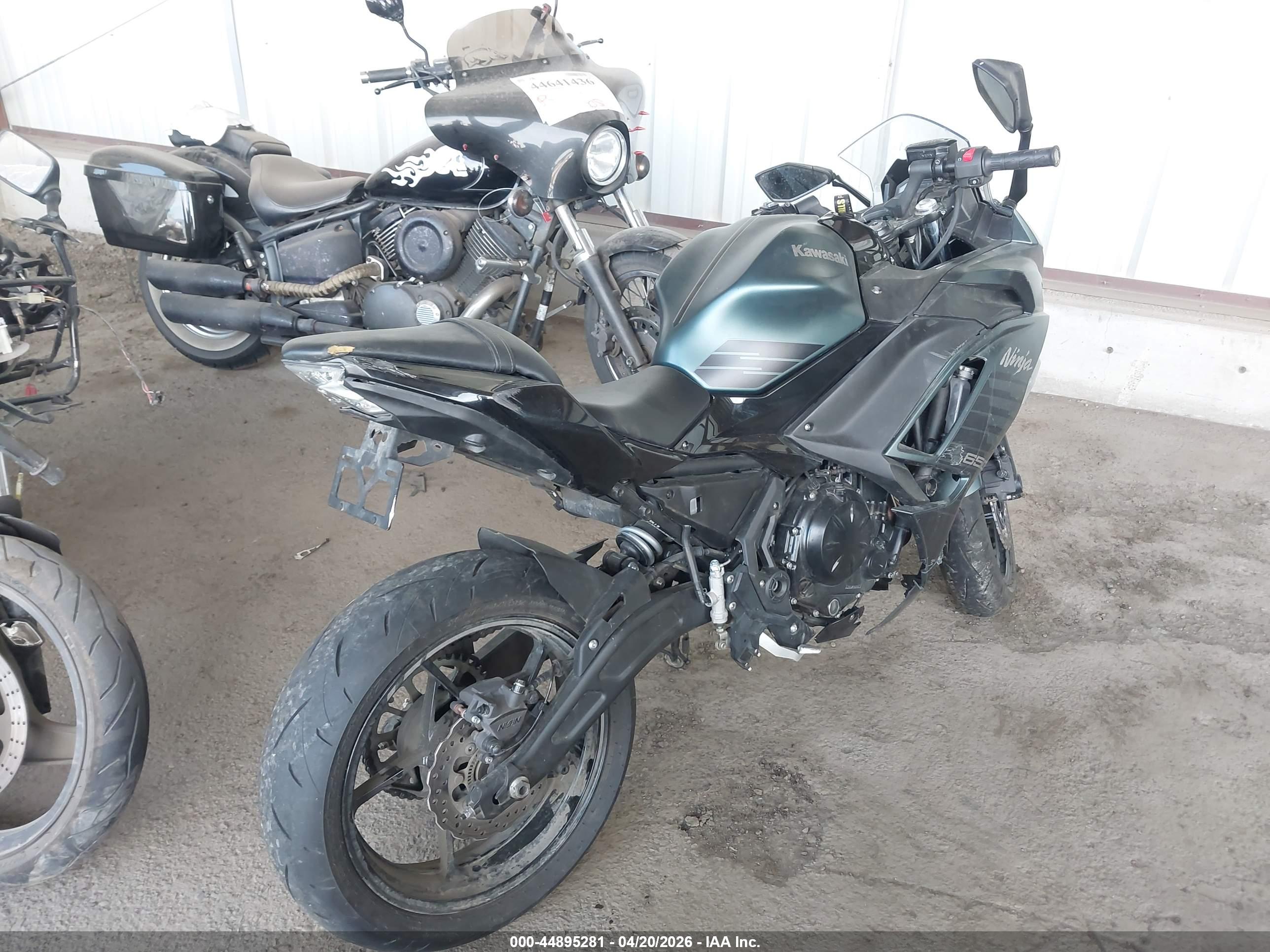 KAWASAKI EX650 image 4