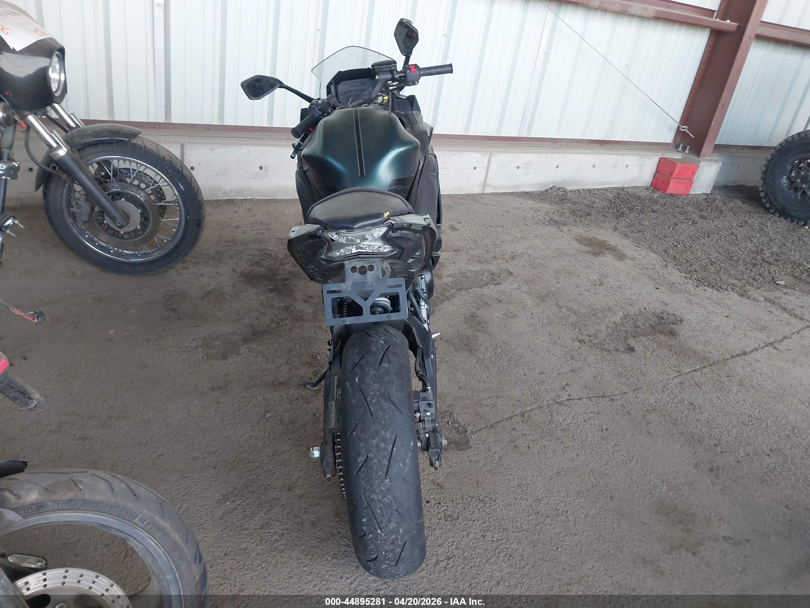 KAWASAKI EX650 image 6