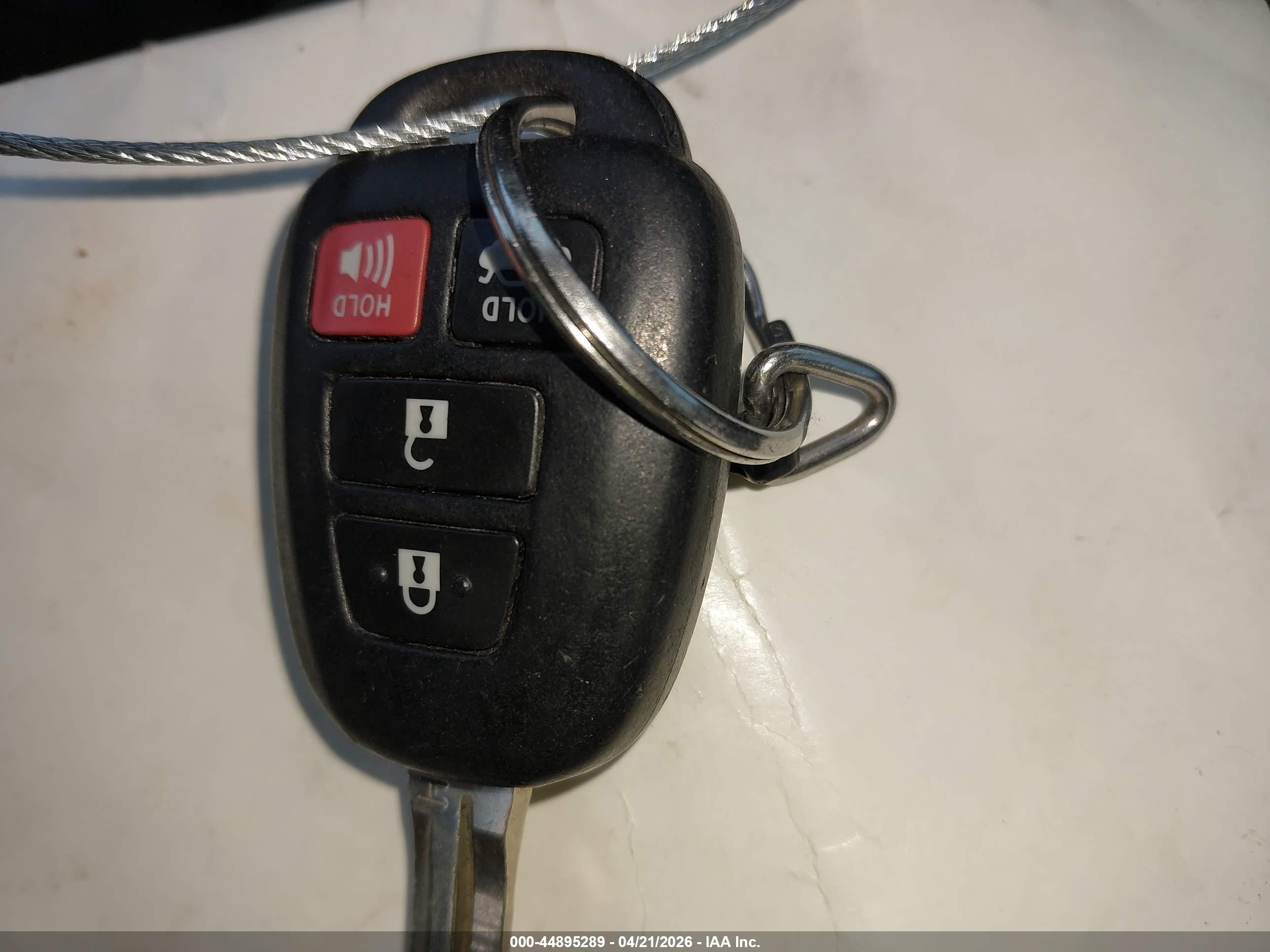 TOYOTA COROLLA image 11