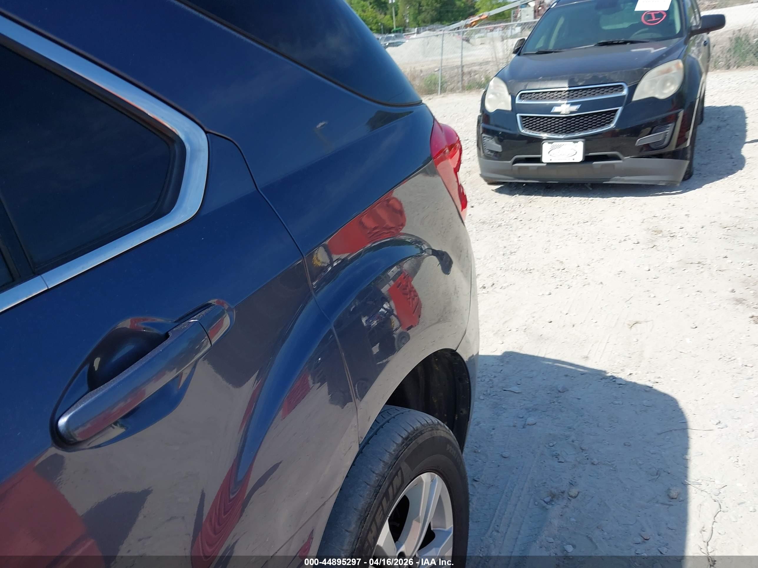 CHEVROLET EQUINOX image 6