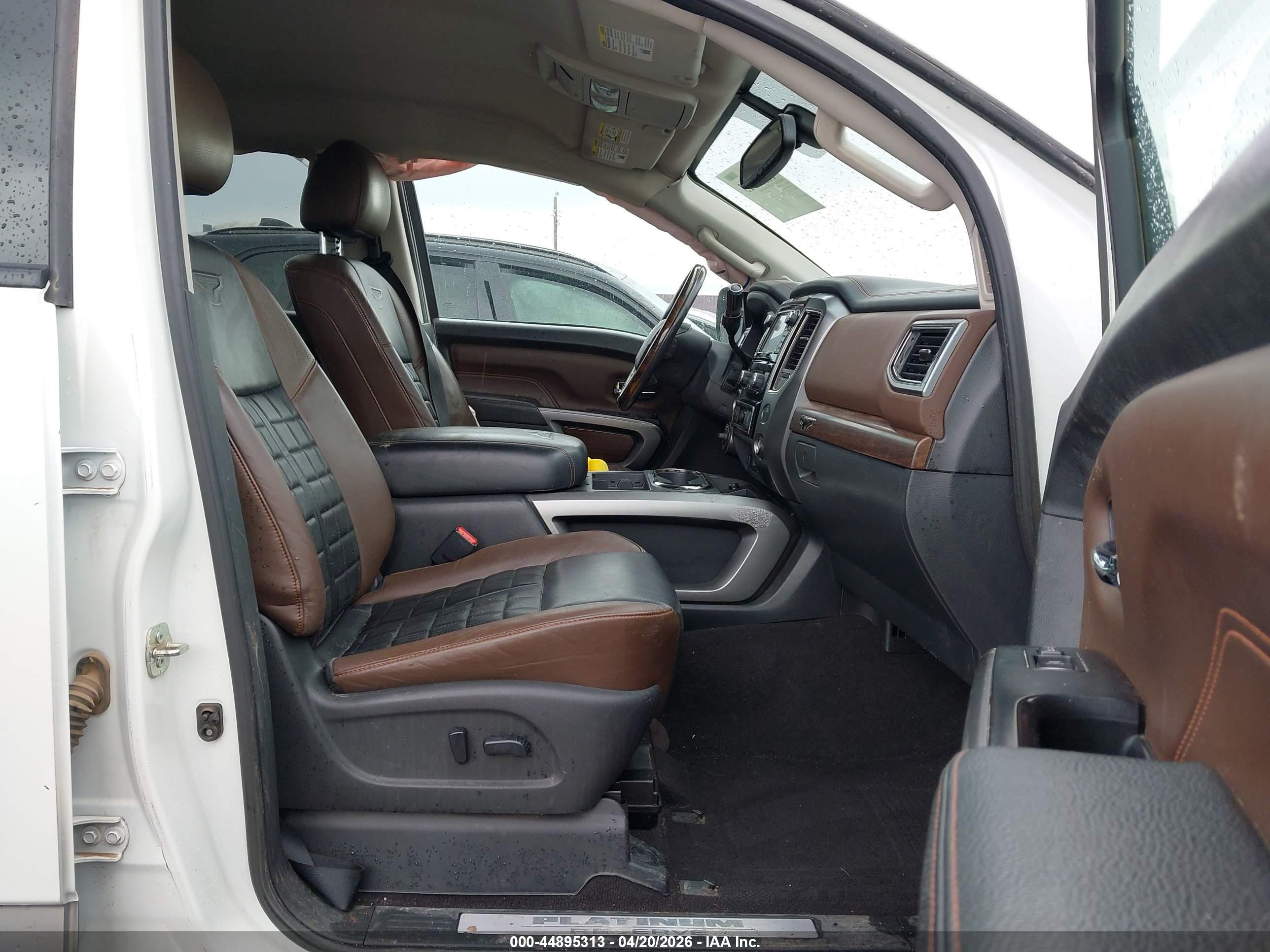 NISSAN TITAN image 5